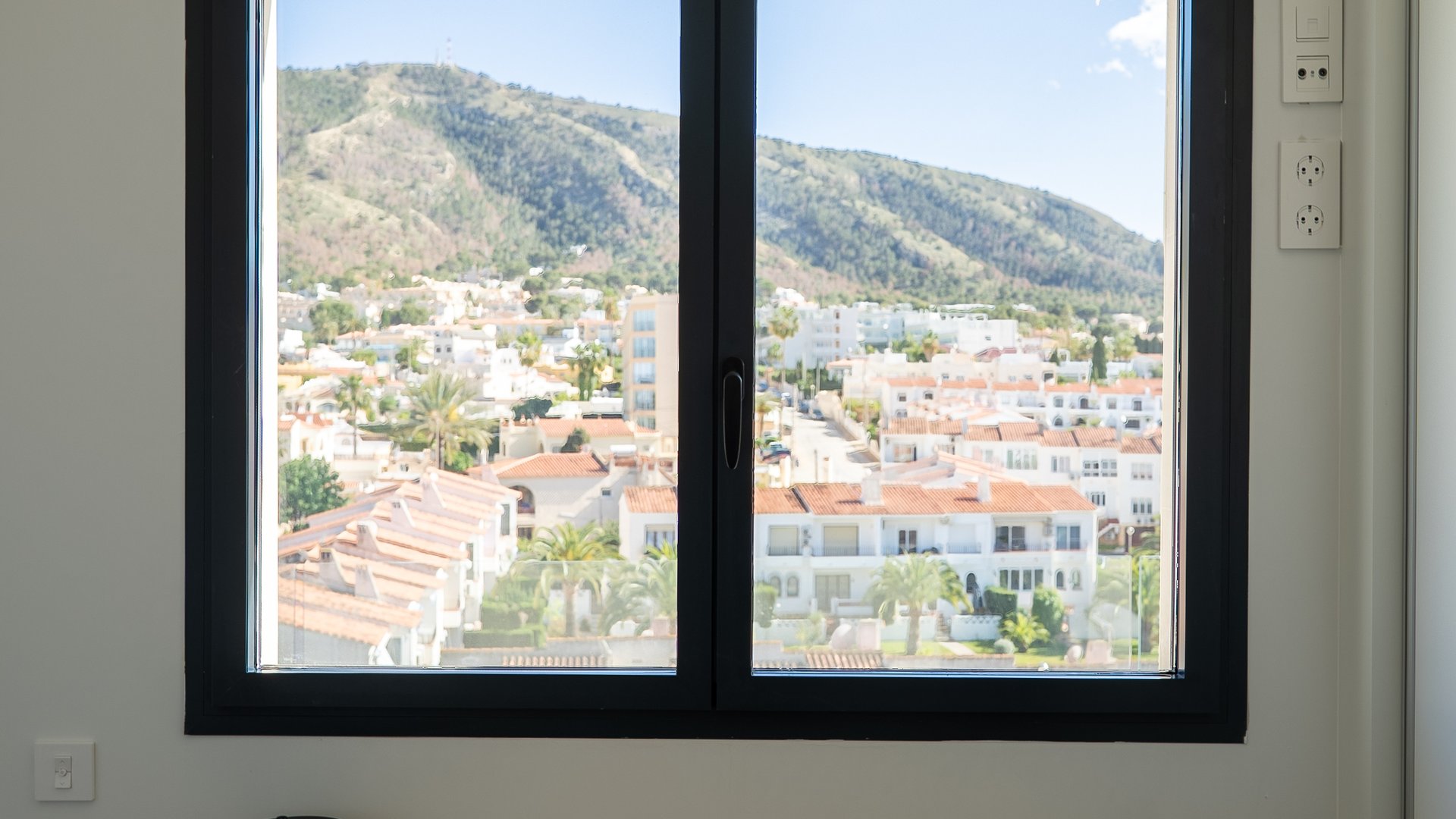 Obra nueva - Apartamentos -
Alfas del Pí - Alfaz del Pi