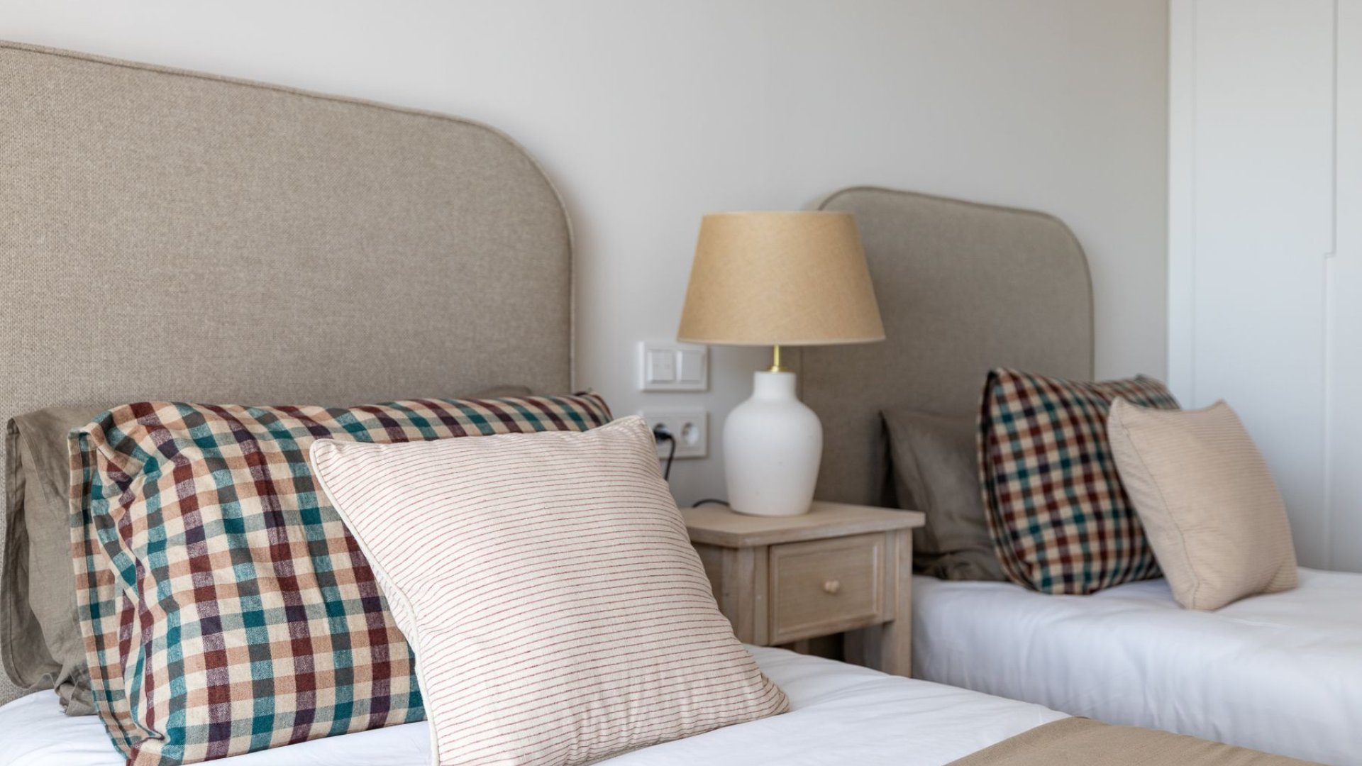 Obra nueva - Apartamentos -
Calpe