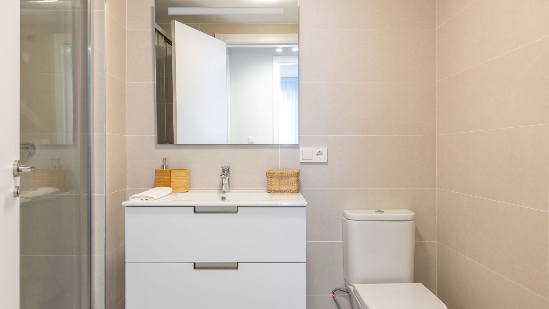 Obra nueva - Apartamentos -
Calpe