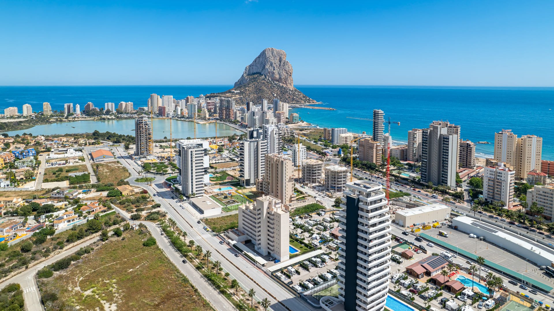 Obra nueva - Apartamentos -
Calpe