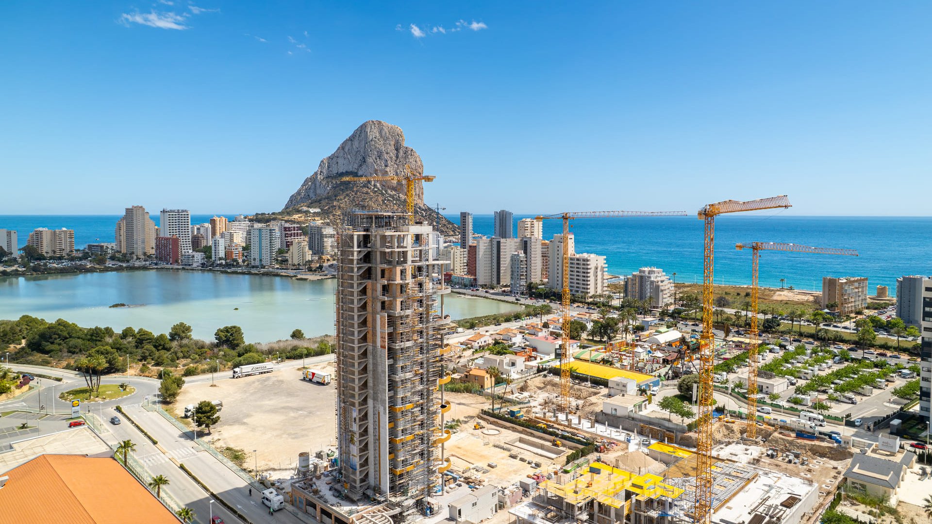 Obra nueva - Apartamentos -
Calpe