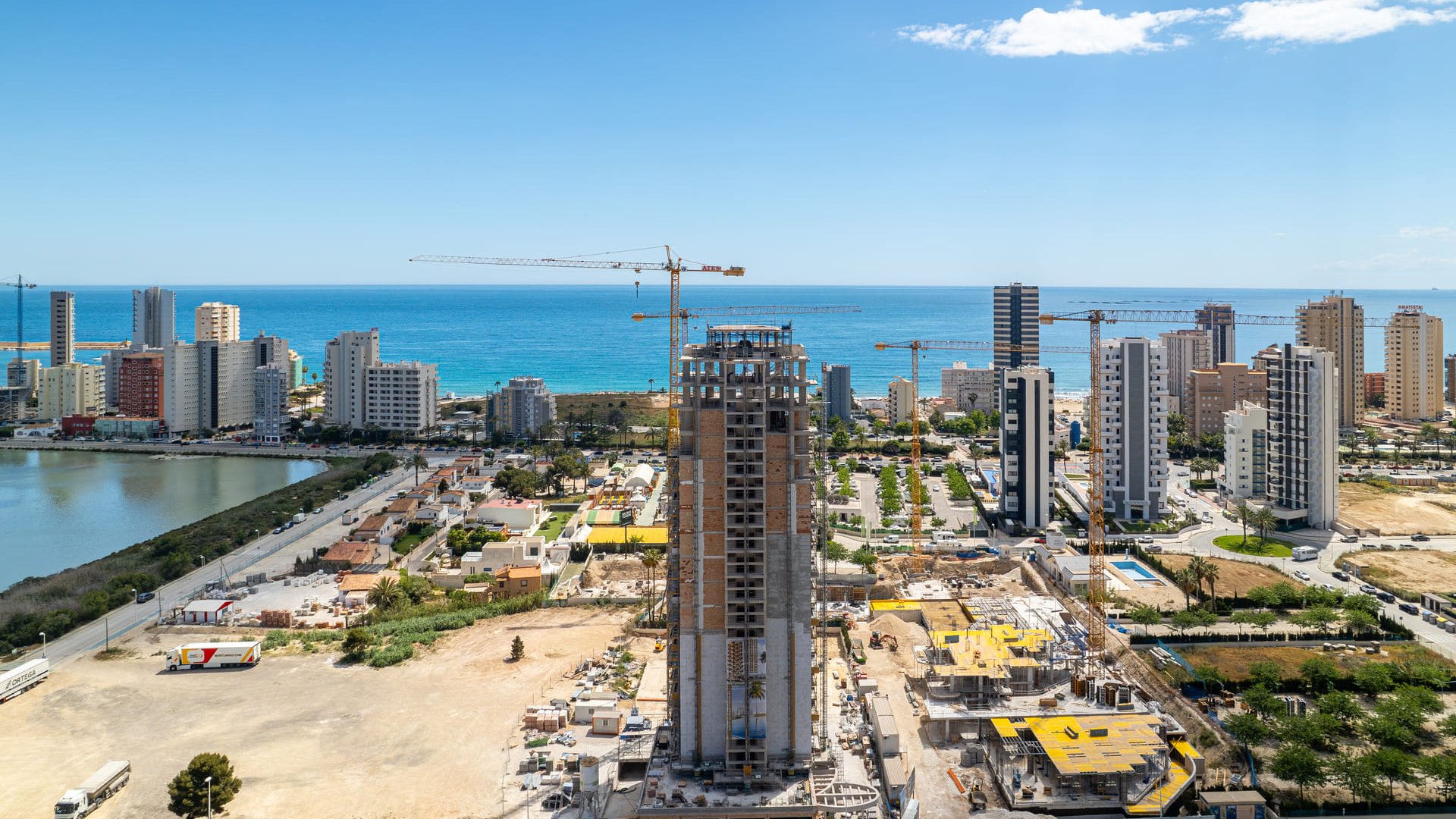 Obra nueva - Apartamentos -
Calpe