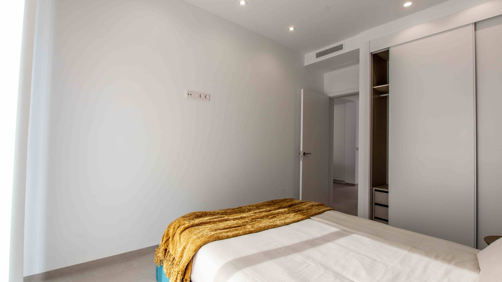 Obra nueva - Apartamentos -
Finestrat
