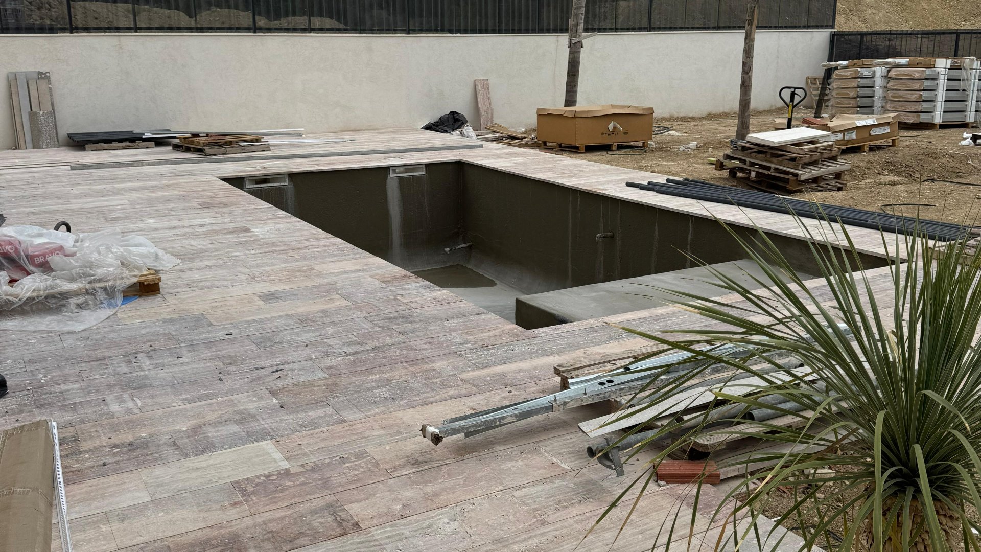 Obra nueva - Apartamentos -
Finestrat