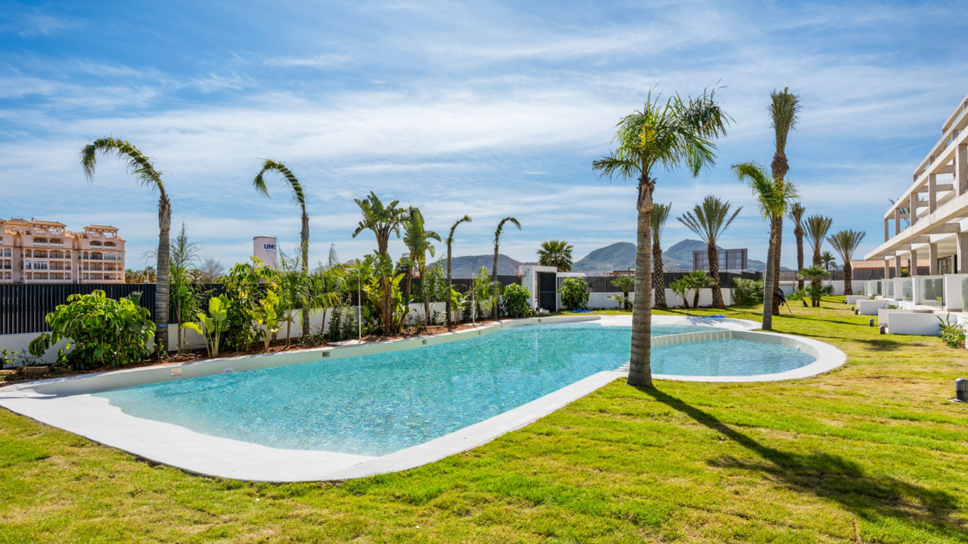 Obra nueva - Apartamentos -
Islas Menores