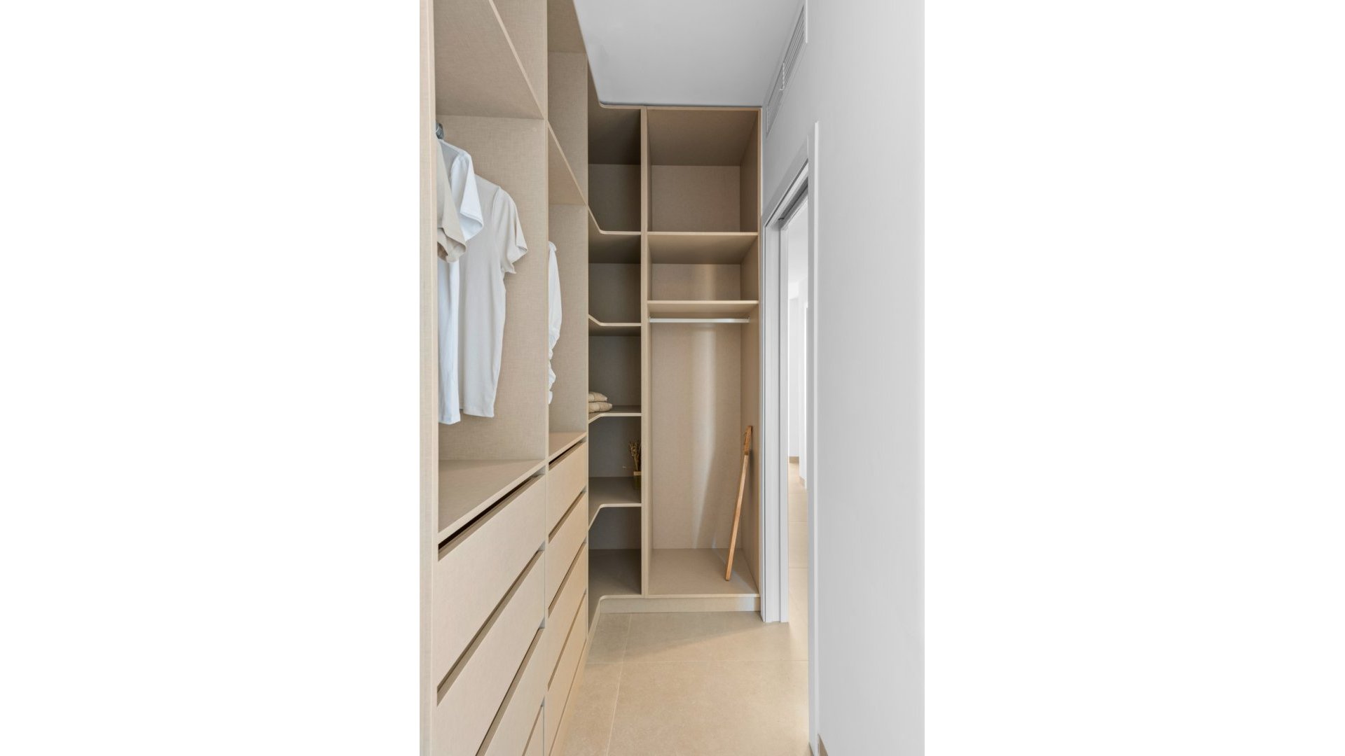 Obra nueva - Apartamentos -
Islas Menores