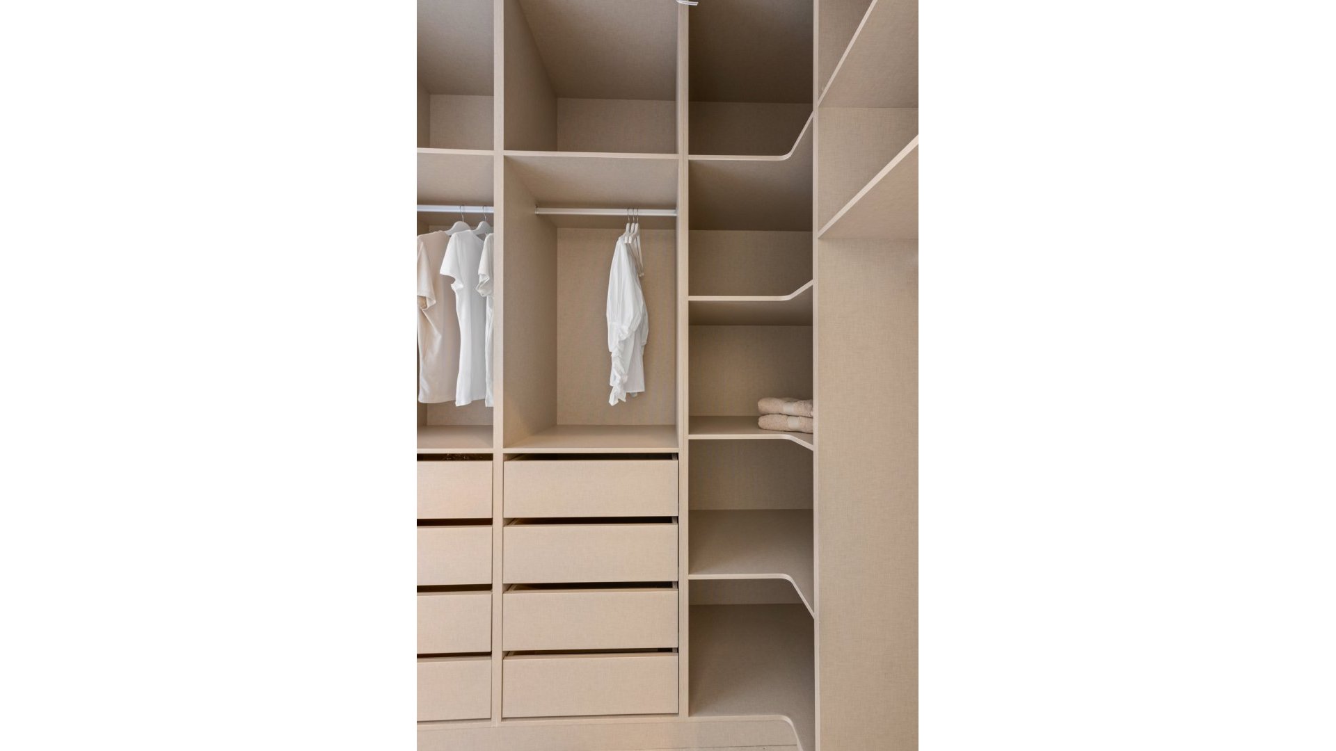 Obra nueva - Apartamentos -
Islas Menores