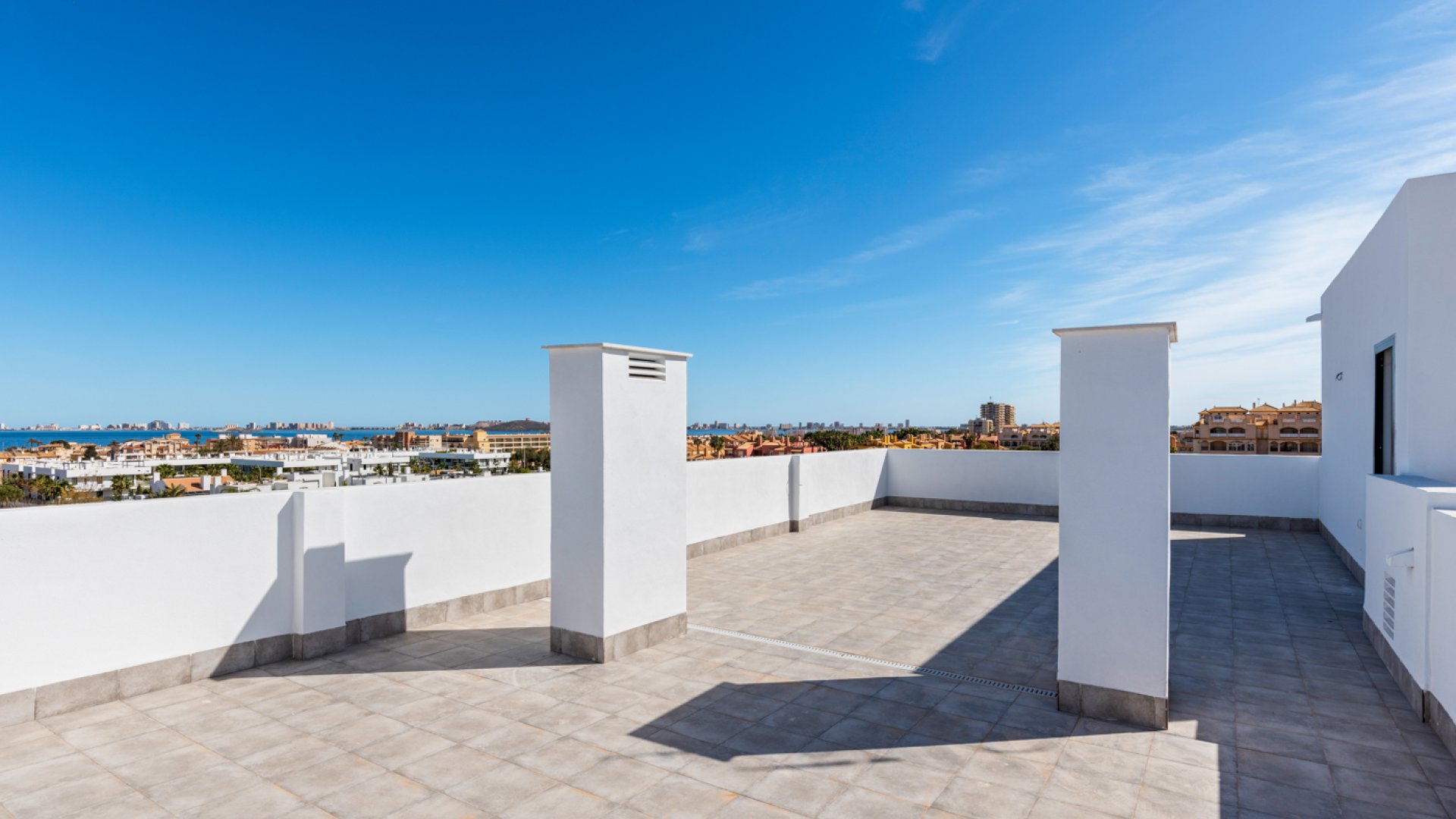 Obra nueva - Apartamentos -
Islas Menores