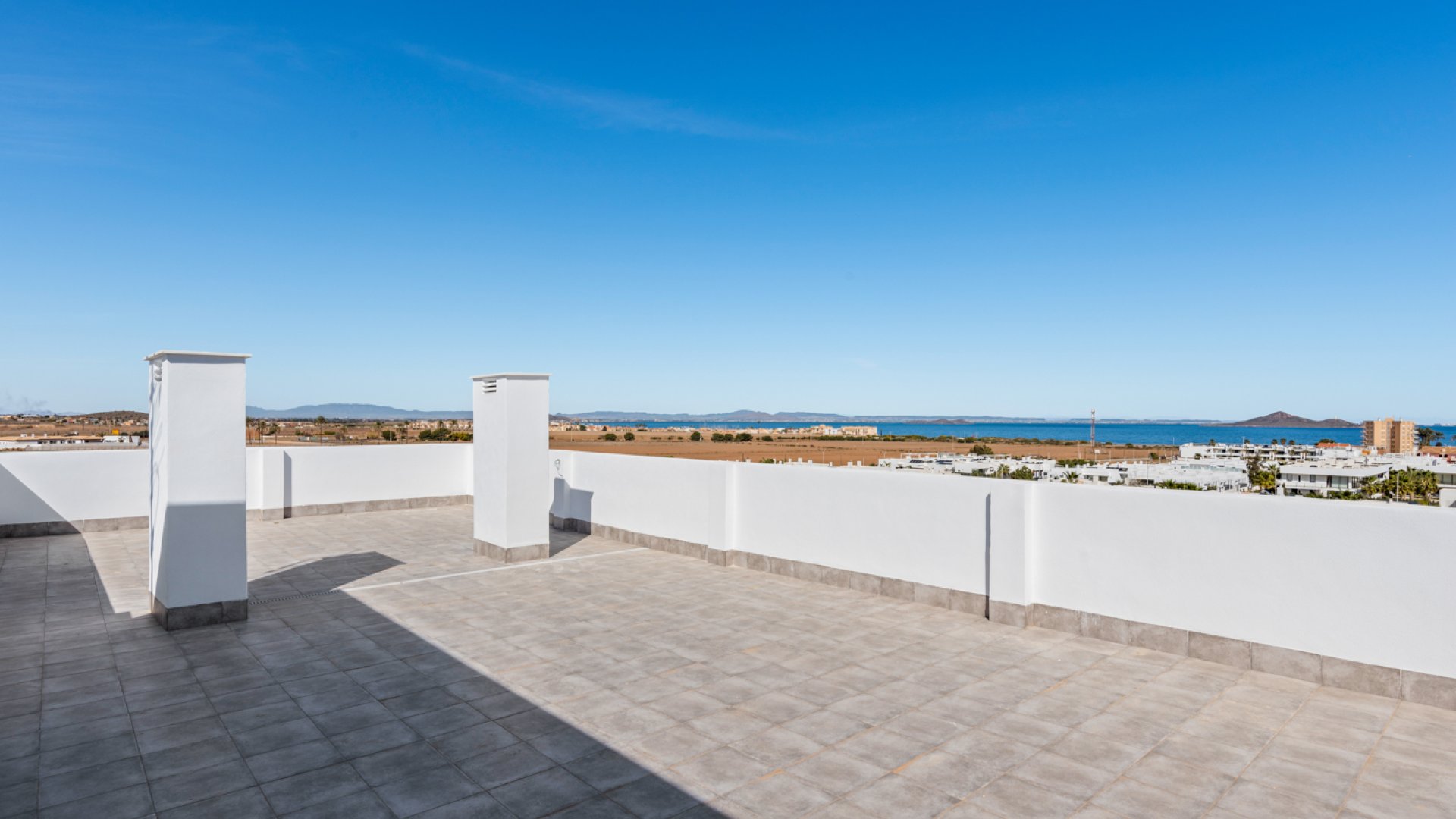 Obra nueva - Apartamentos -
Islas Menores