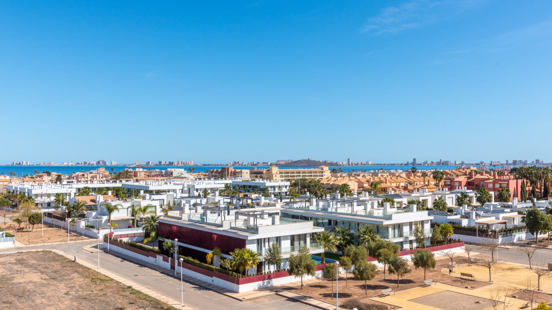Obra nueva - Apartamentos -
Islas Menores