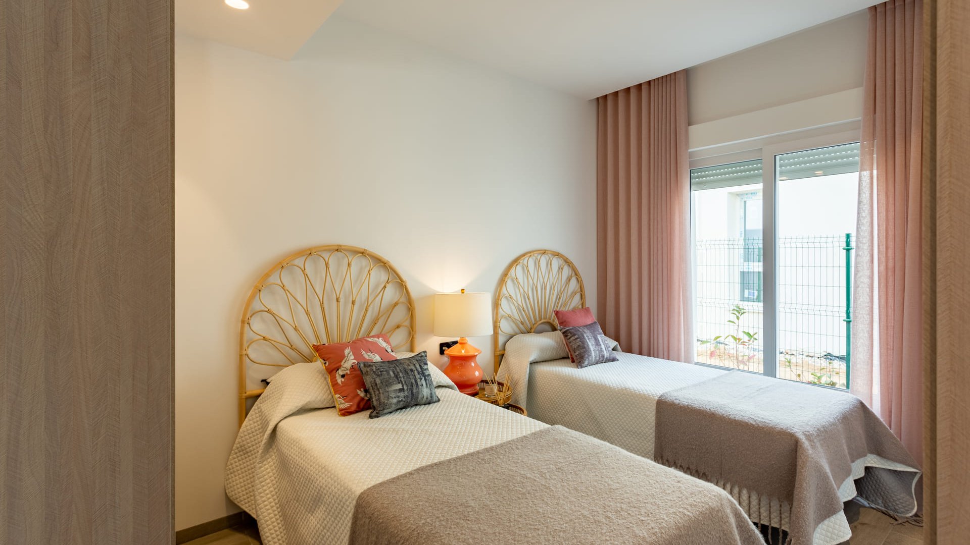 Obra nueva - Apartamentos -
La Finca Golf