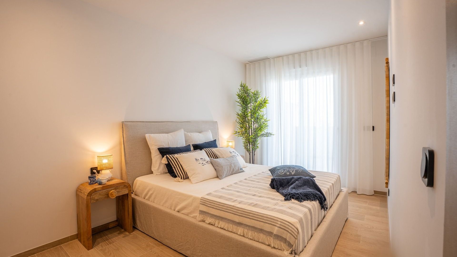 Obra nueva - Apartamentos -
La Finca Golf