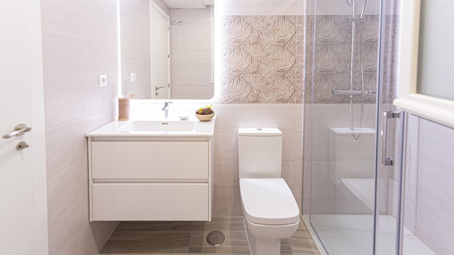 Obra nueva - Apartamentos -
La Manga del Mar Menor