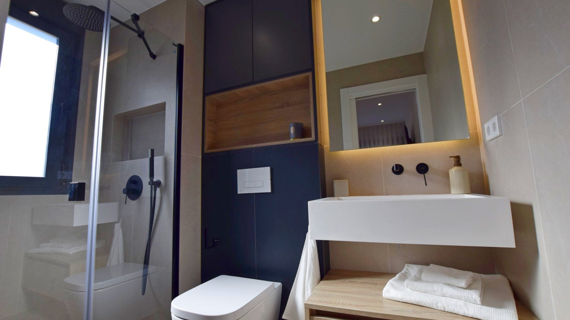 Obra nueva - Apartamentos -
Los Guardianes