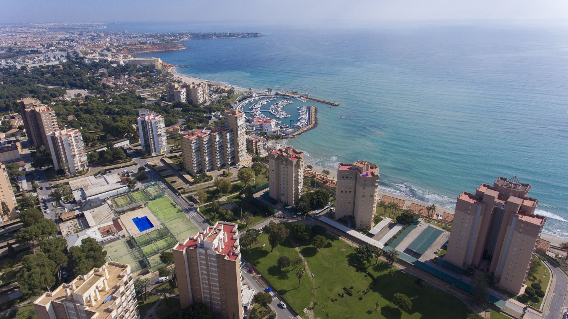 Obra nueva - Apartamentos -
Orihuela Costa