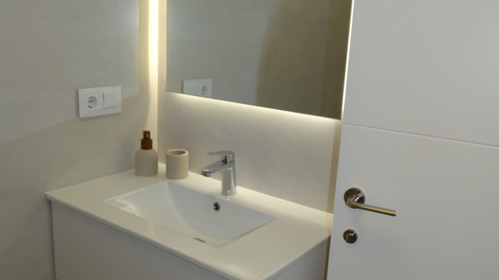 Obra nueva - Apartamentos -
Pilar de la Horadada