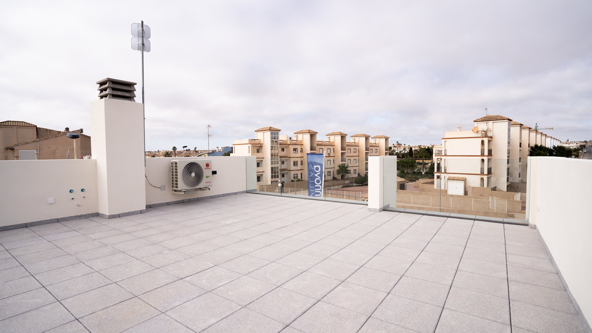 Obra nueva - Apartamentos -
Pilar de la Horadada