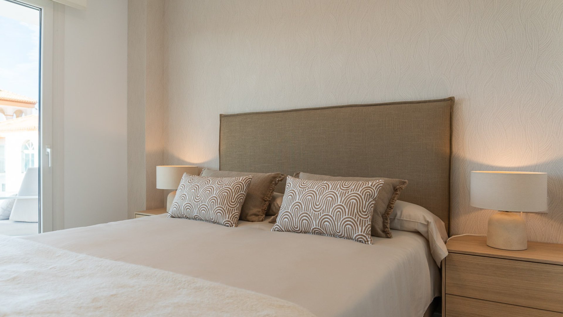 Obra nueva - Apartamentos -
Playa Flamenca