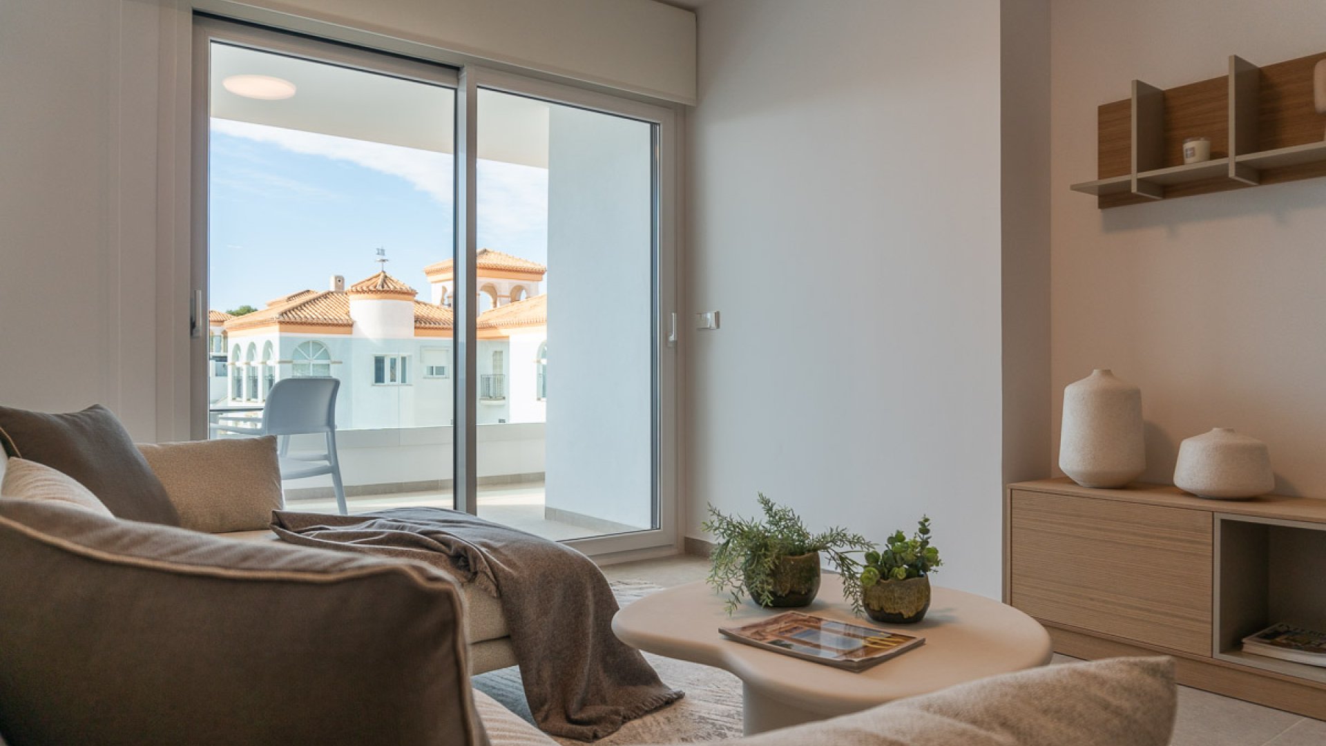 Obra nueva - Apartamentos -
Playa Flamenca