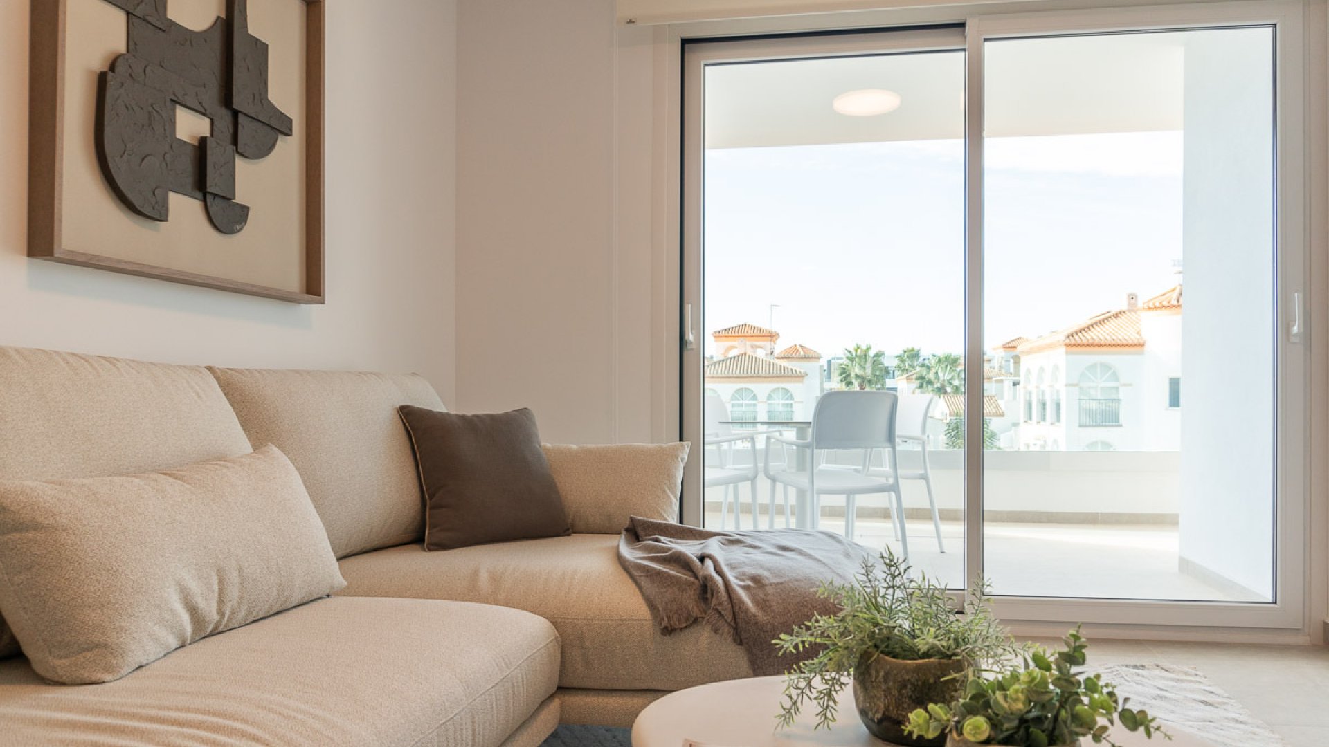 Obra nueva - Apartamentos -
Playa Flamenca