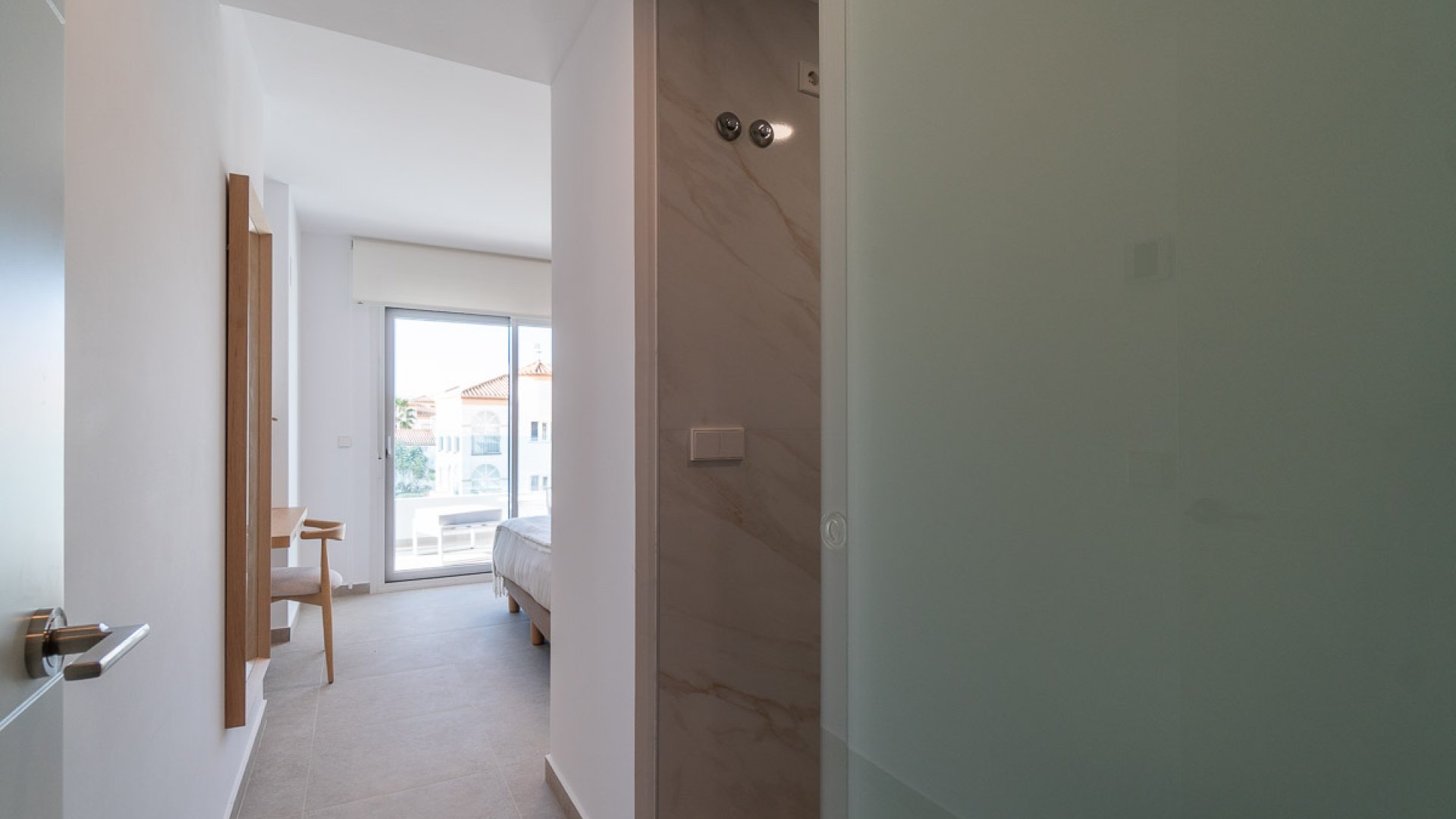 Obra nueva - Apartamentos -
Playa Flamenca