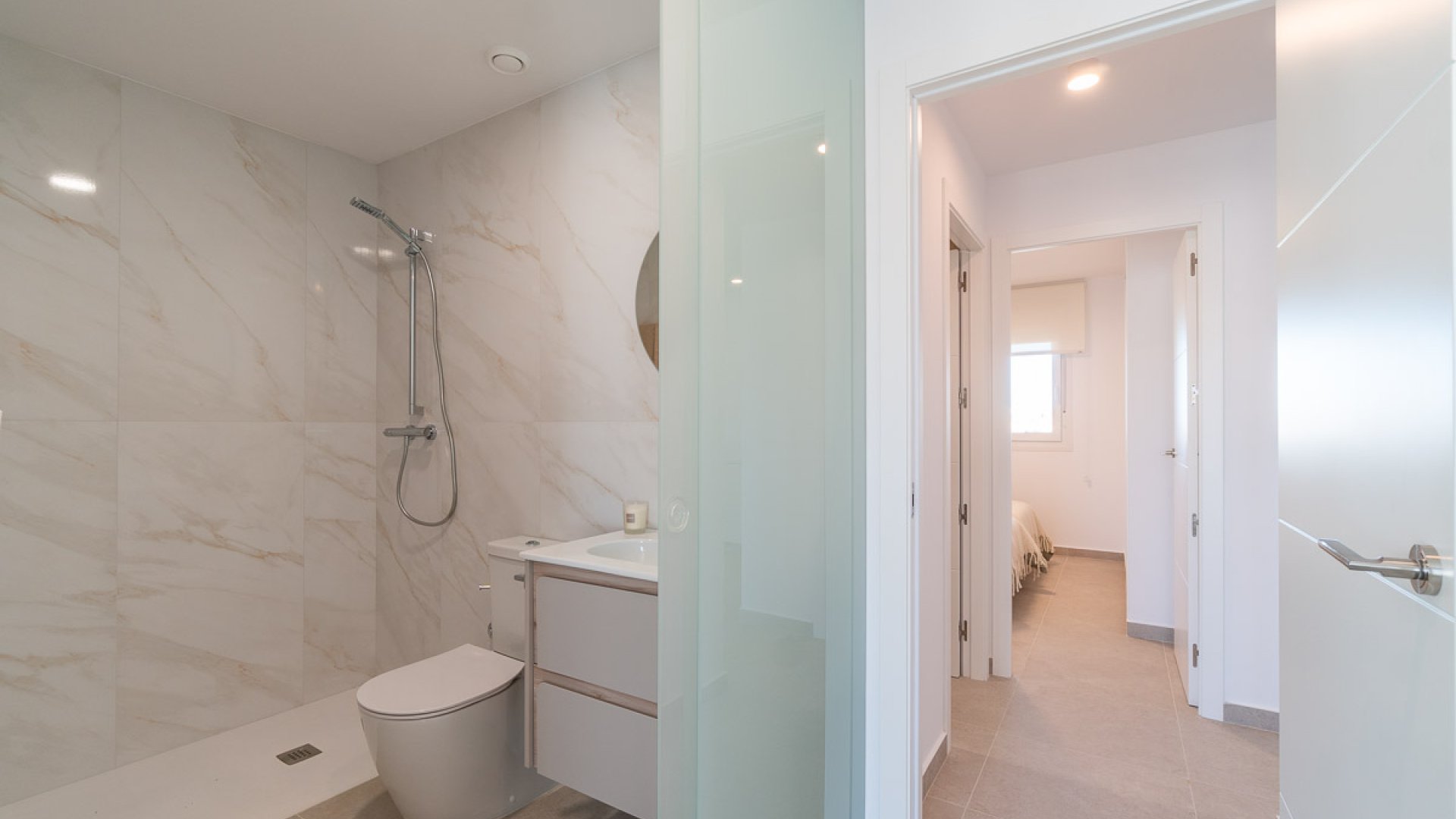 Obra nueva - Apartamentos -
Playa Flamenca