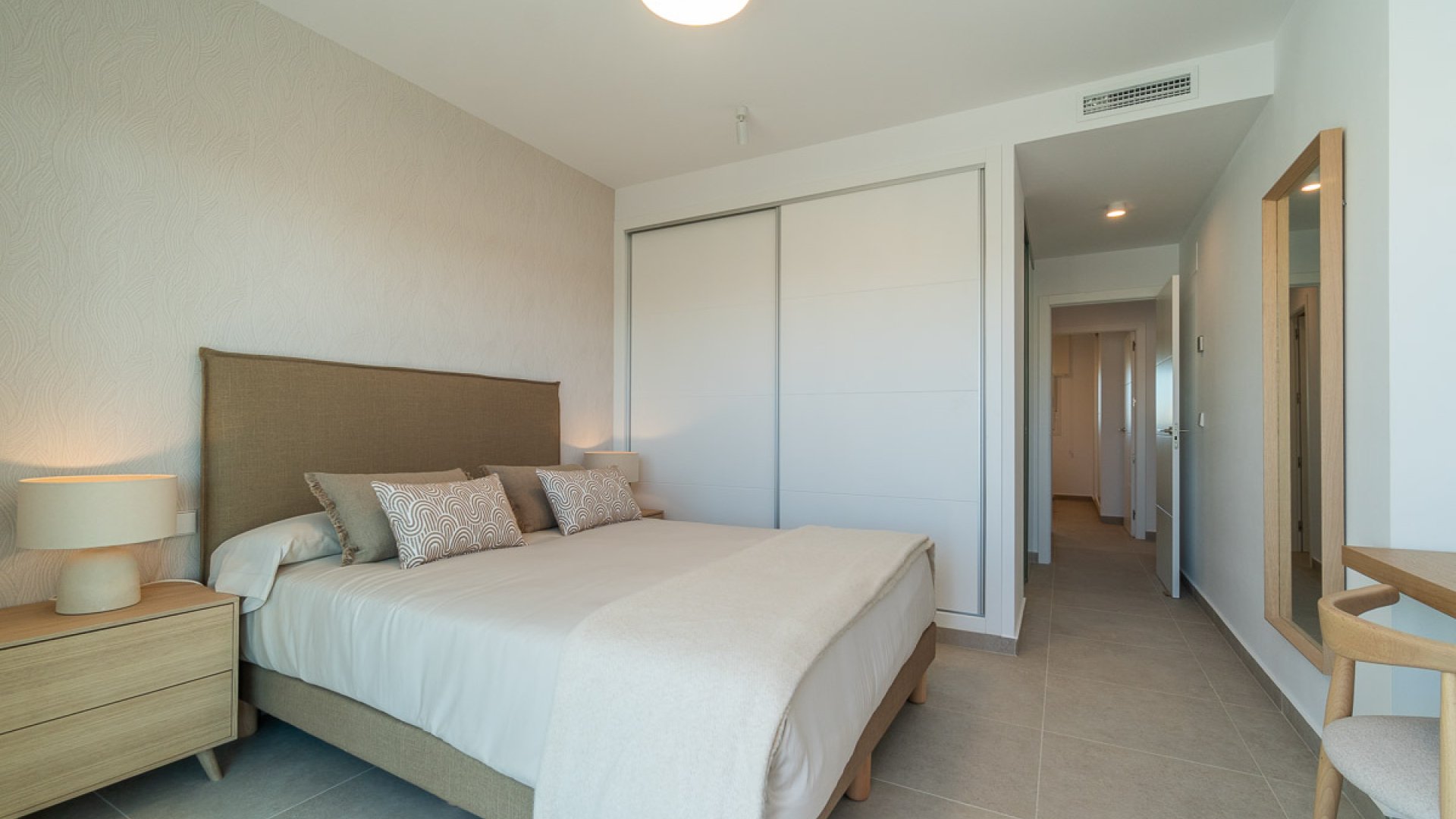 Obra nueva - Apartamentos -
Playa Flamenca
