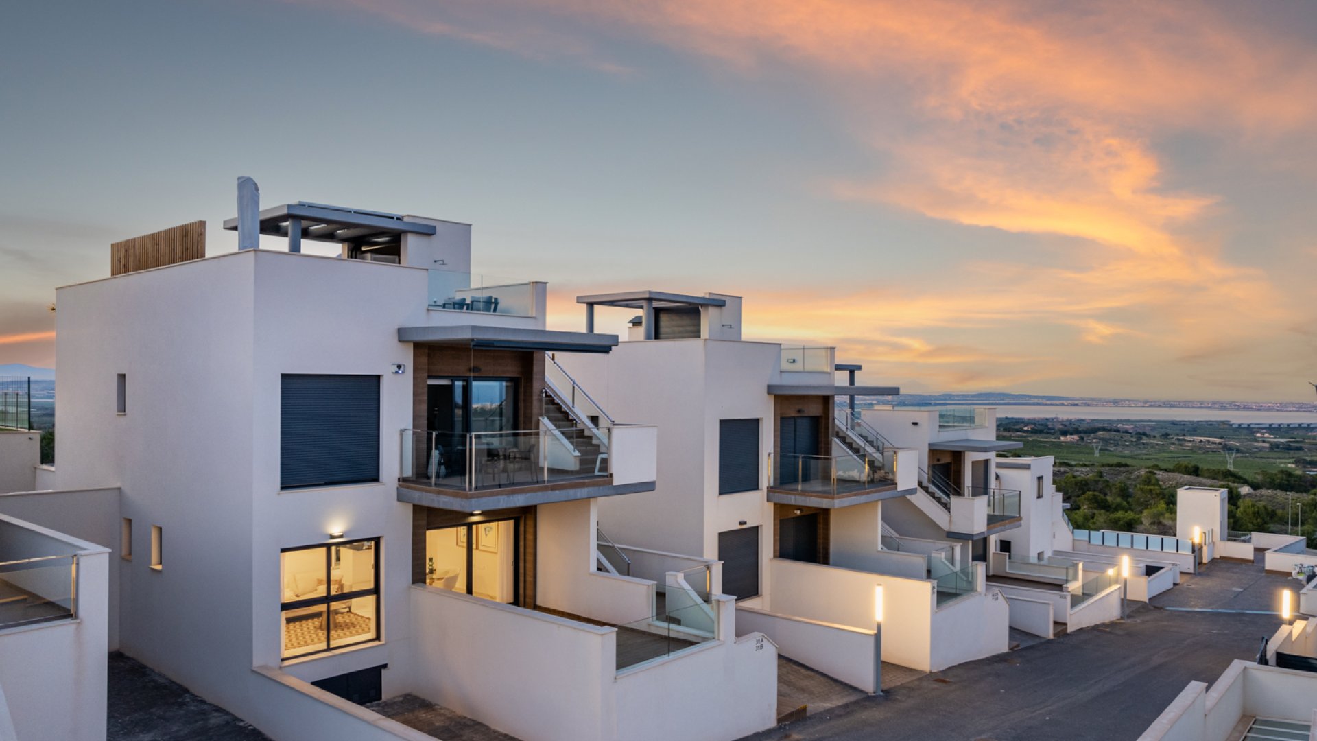Obra nueva - Apartamentos -
San Miguel de Salinas