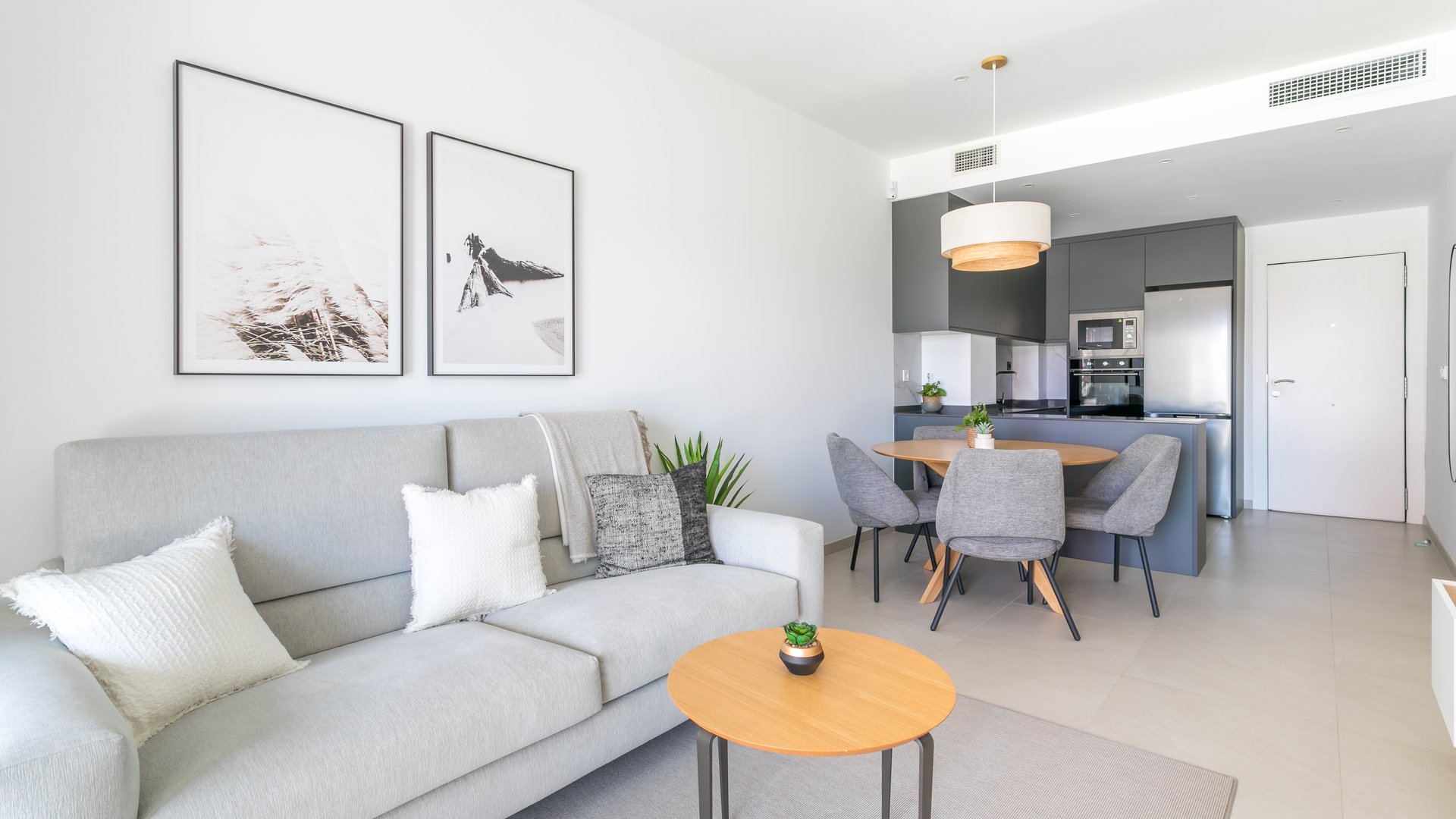 Obra nueva - Apartamentos -
Torrevieja