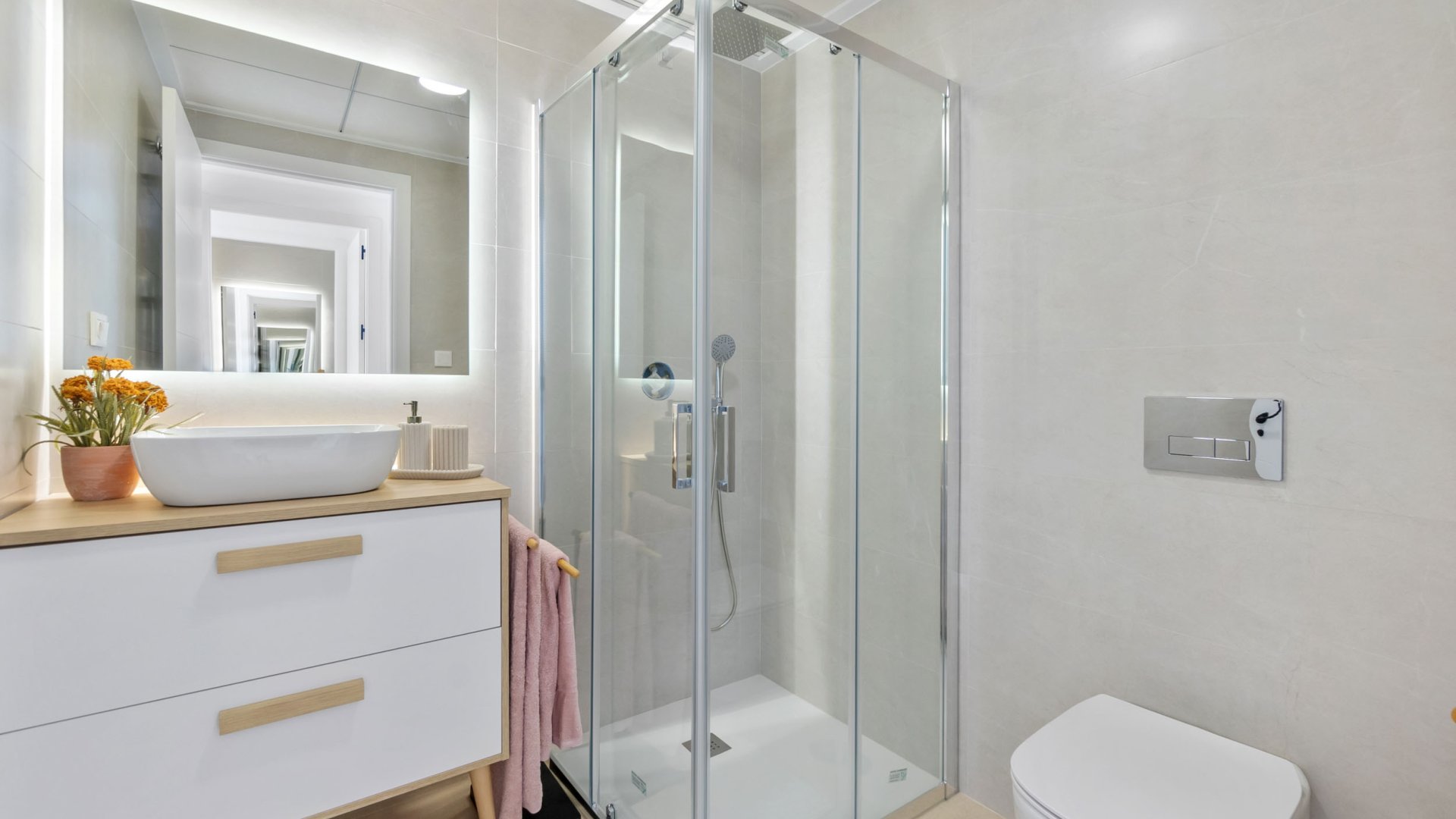 Obra nueva - Apartamentos -
Torrevieja