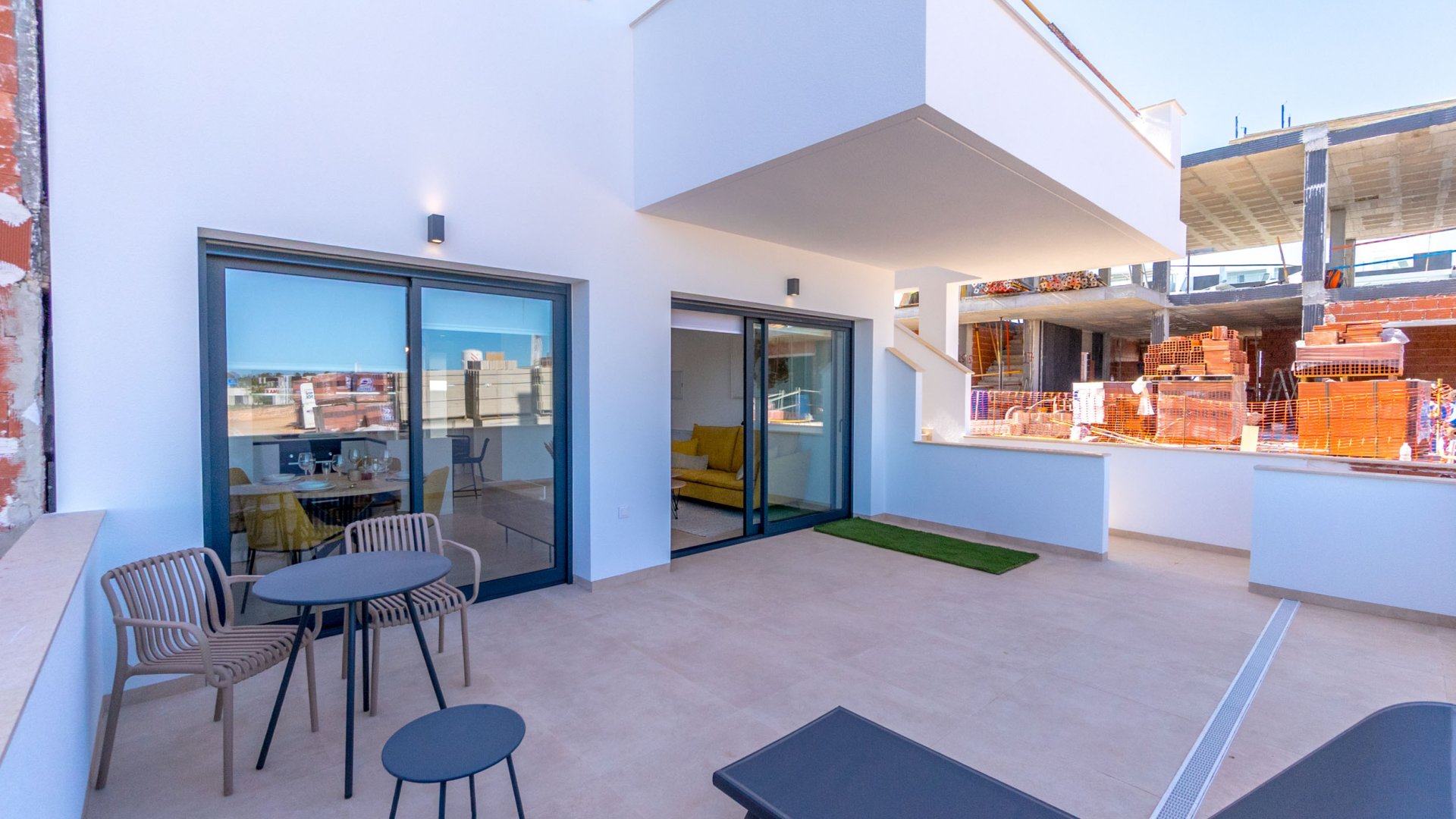 Obra nueva - Apartamentos -
Torrevieja