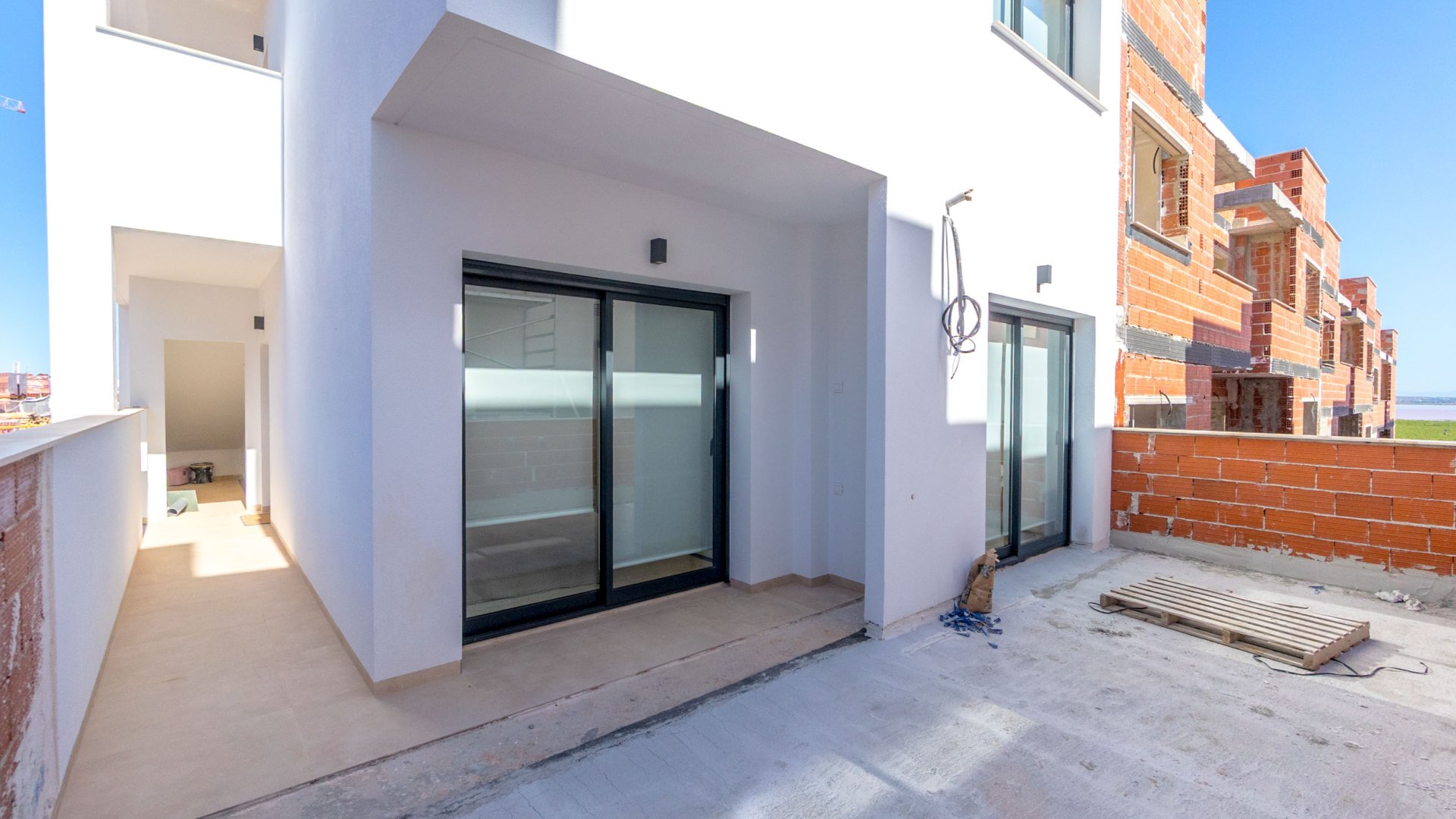 Obra nueva - Apartamentos -
Torrevieja