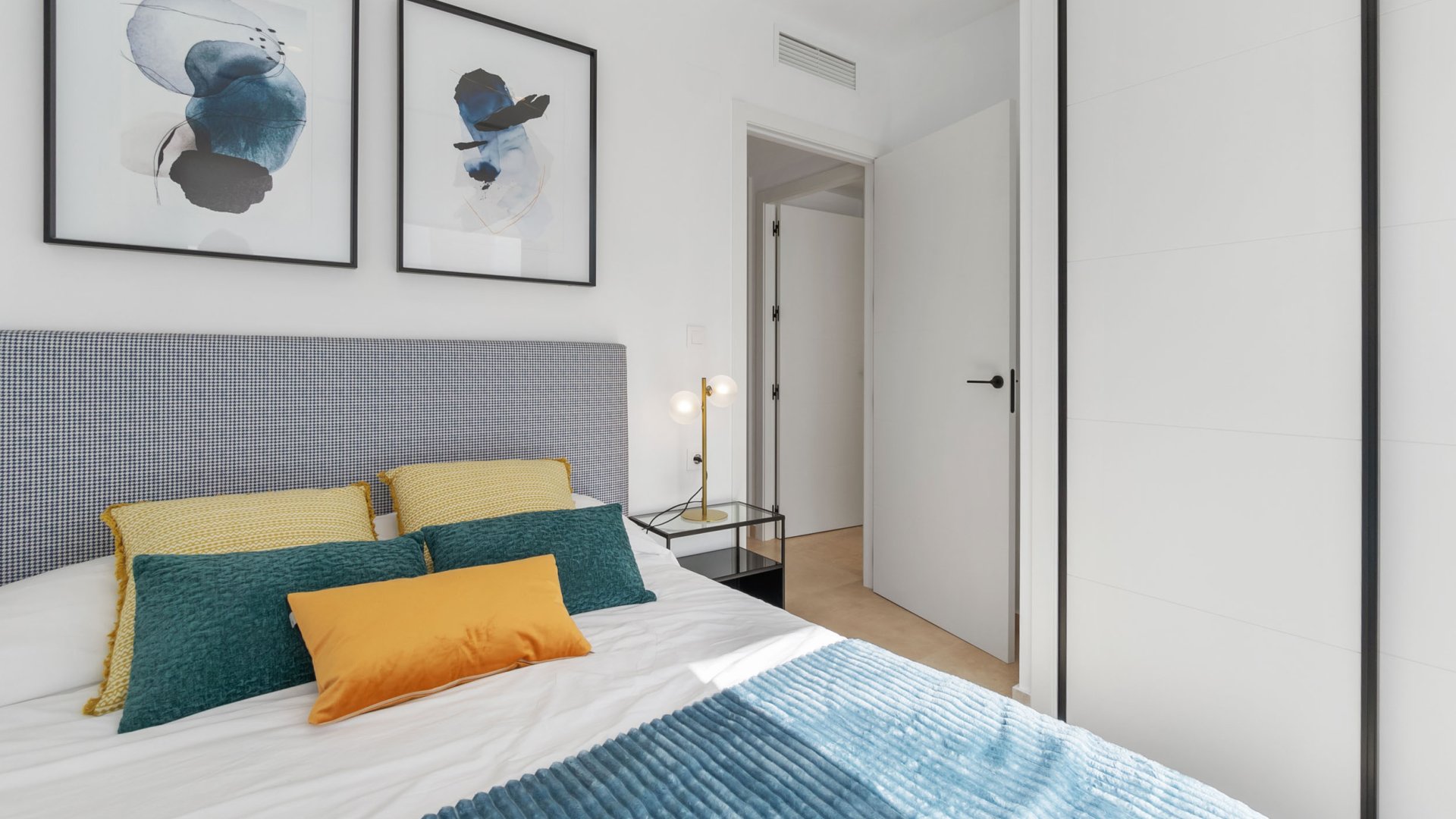Obra nueva - Apartamentos -
Torrevieja