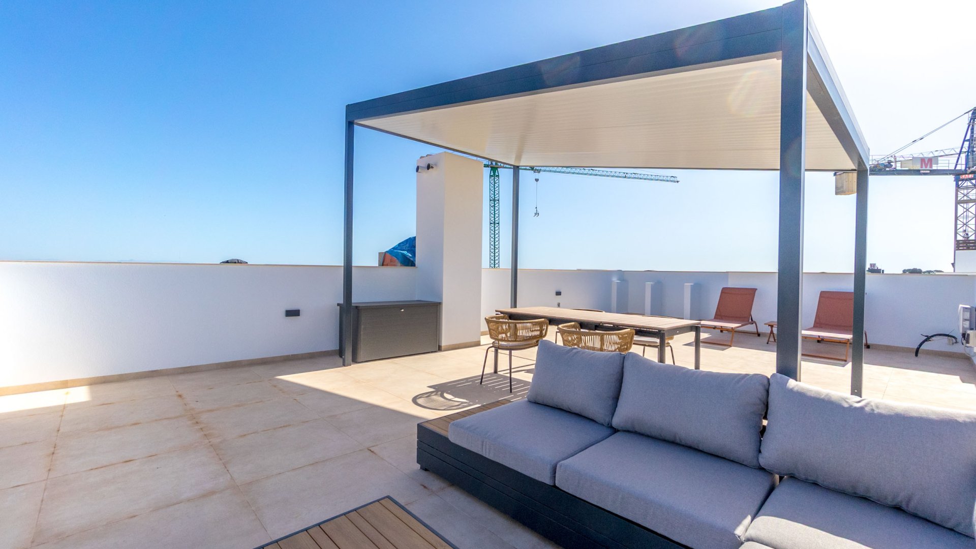 Obra nueva - Apartamentos -
Torrevieja