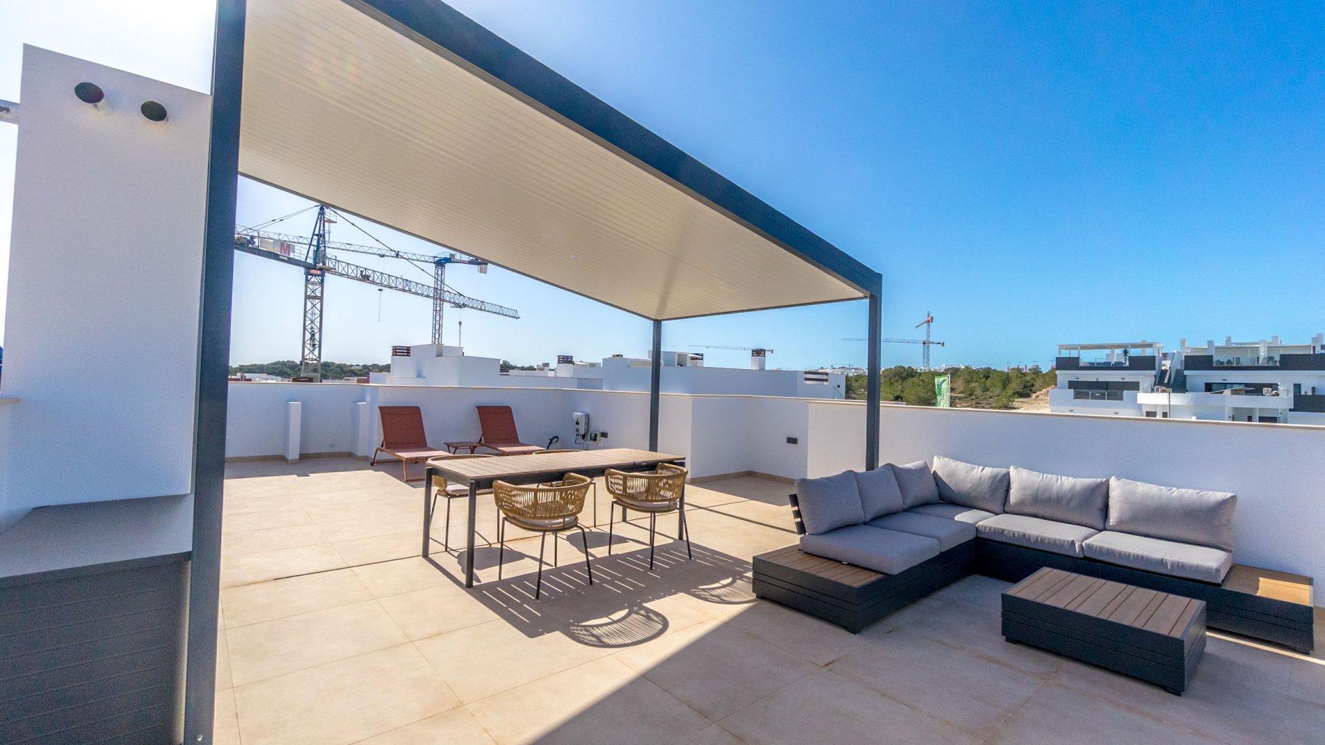 Obra nueva - Apartamentos -
Torrevieja