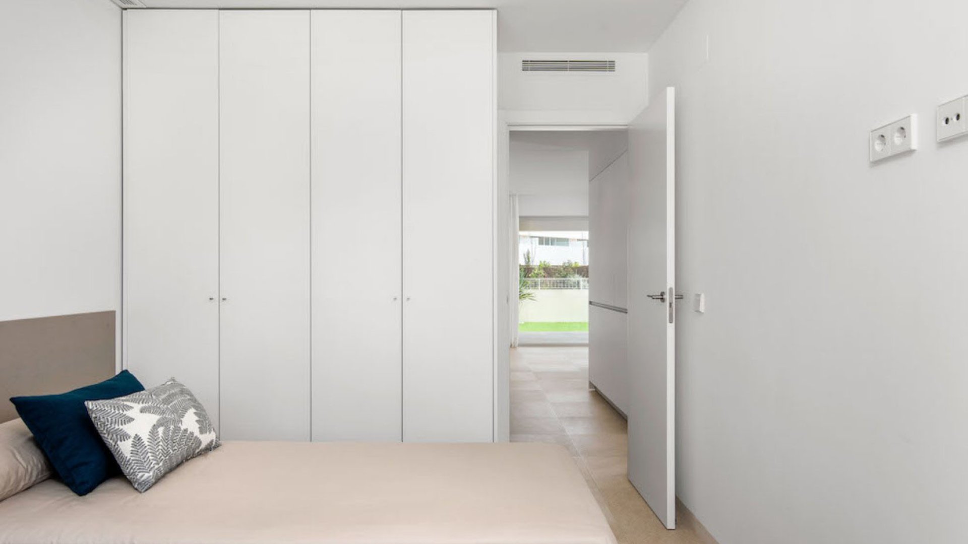 Obra nueva - Apartamentos -
Torrevieja