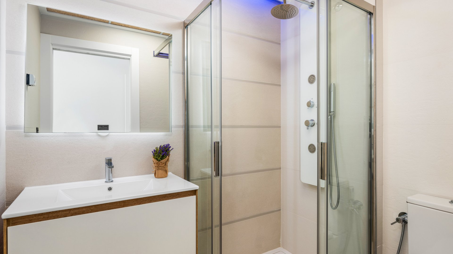 Obra nueva - Apartamentos -
Torrevieja