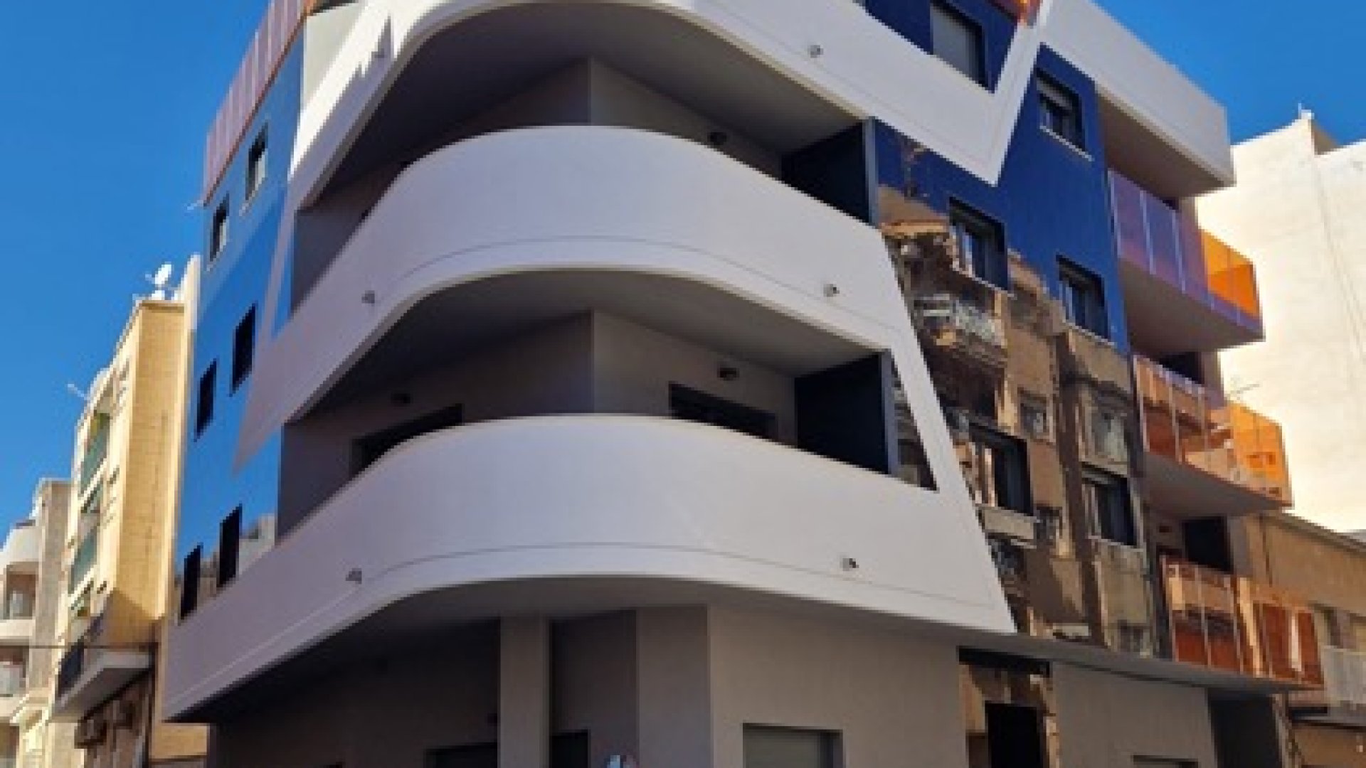 Obra nueva - Ático -
Torrevieja