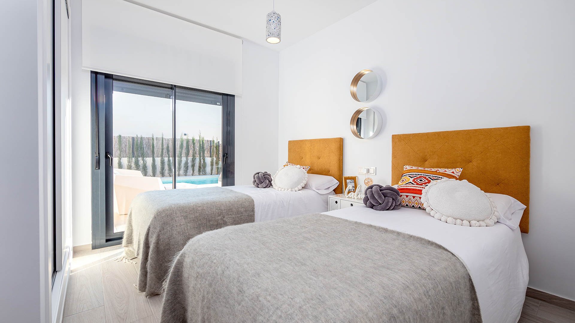 Obra nueva - Chalets -
Algorfa