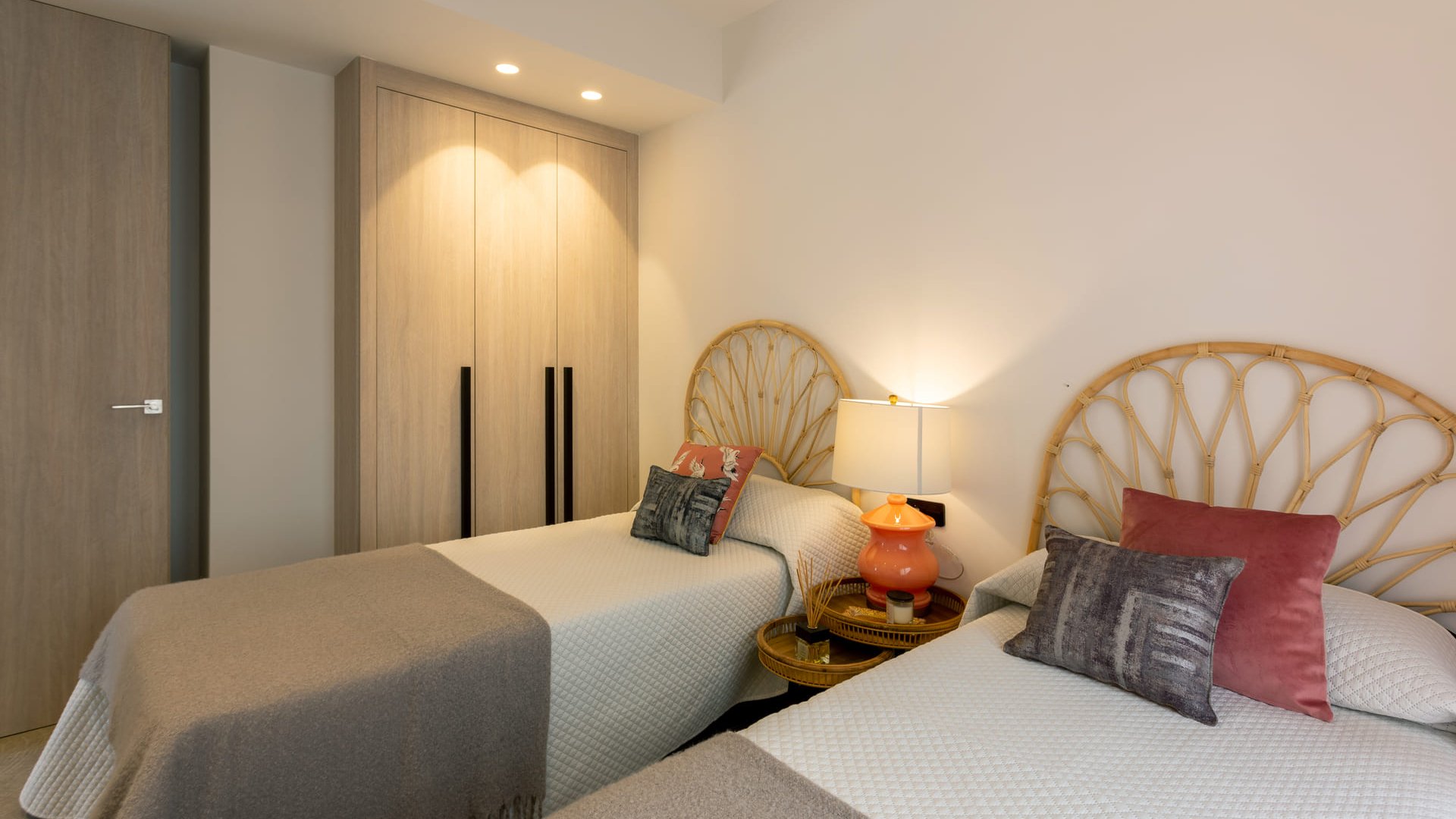 Obra nueva - Chalets -
Algorfa