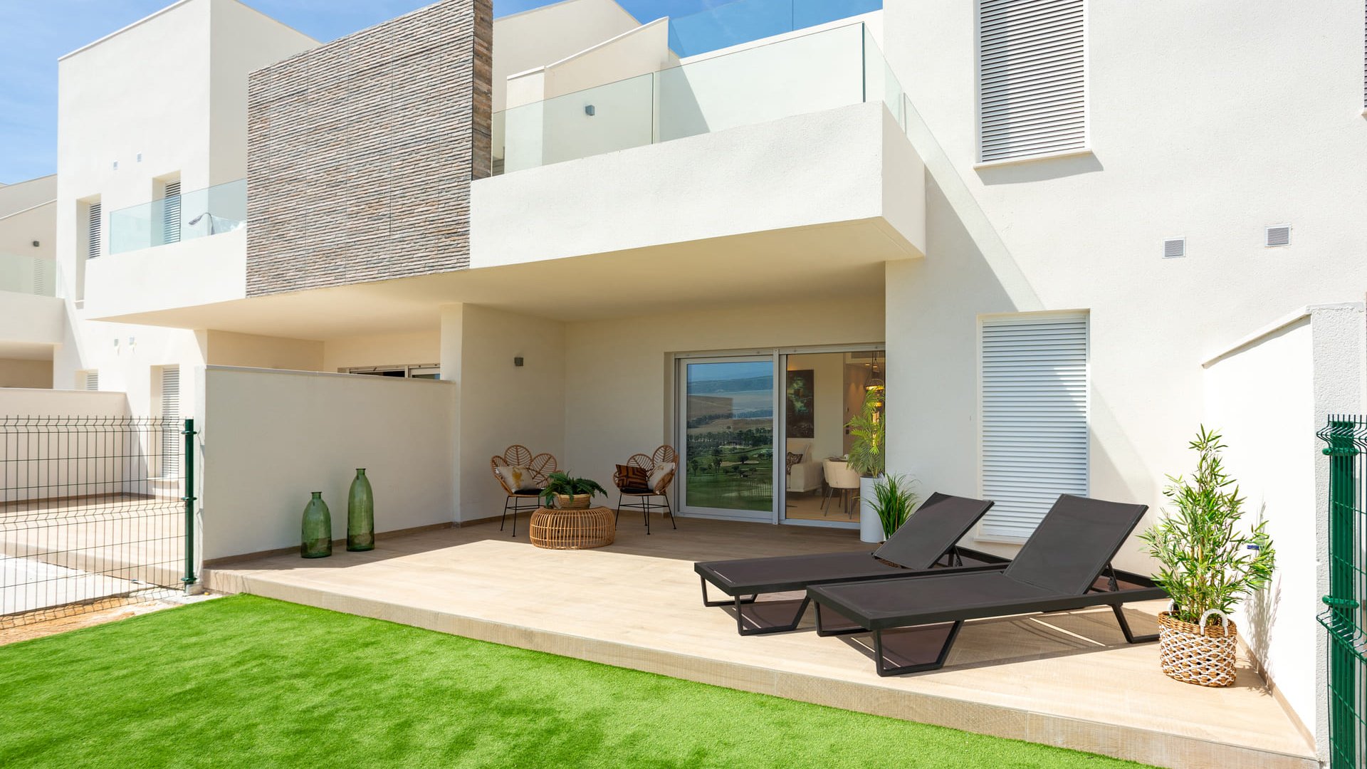 Obra nueva - Chalets -
Algorfa