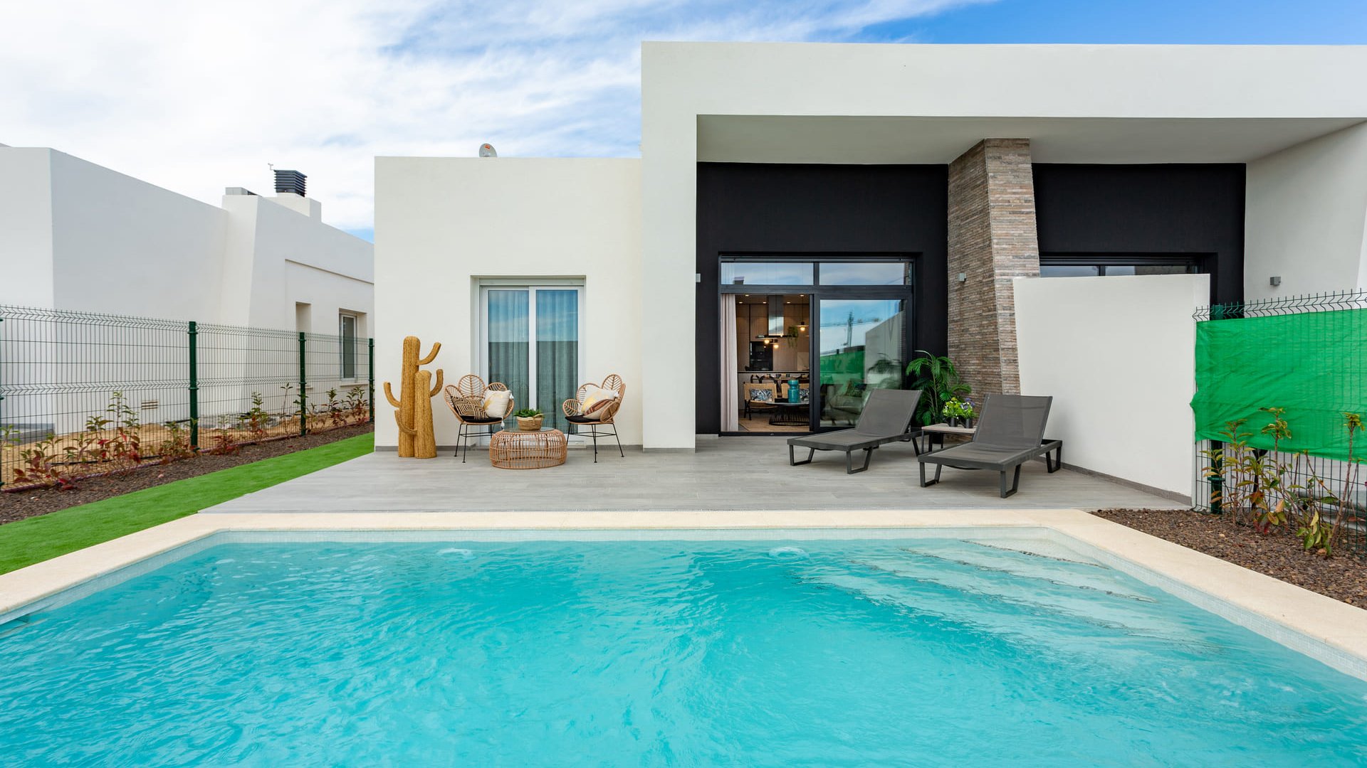 Obra nueva - Chalets -
Algorfa