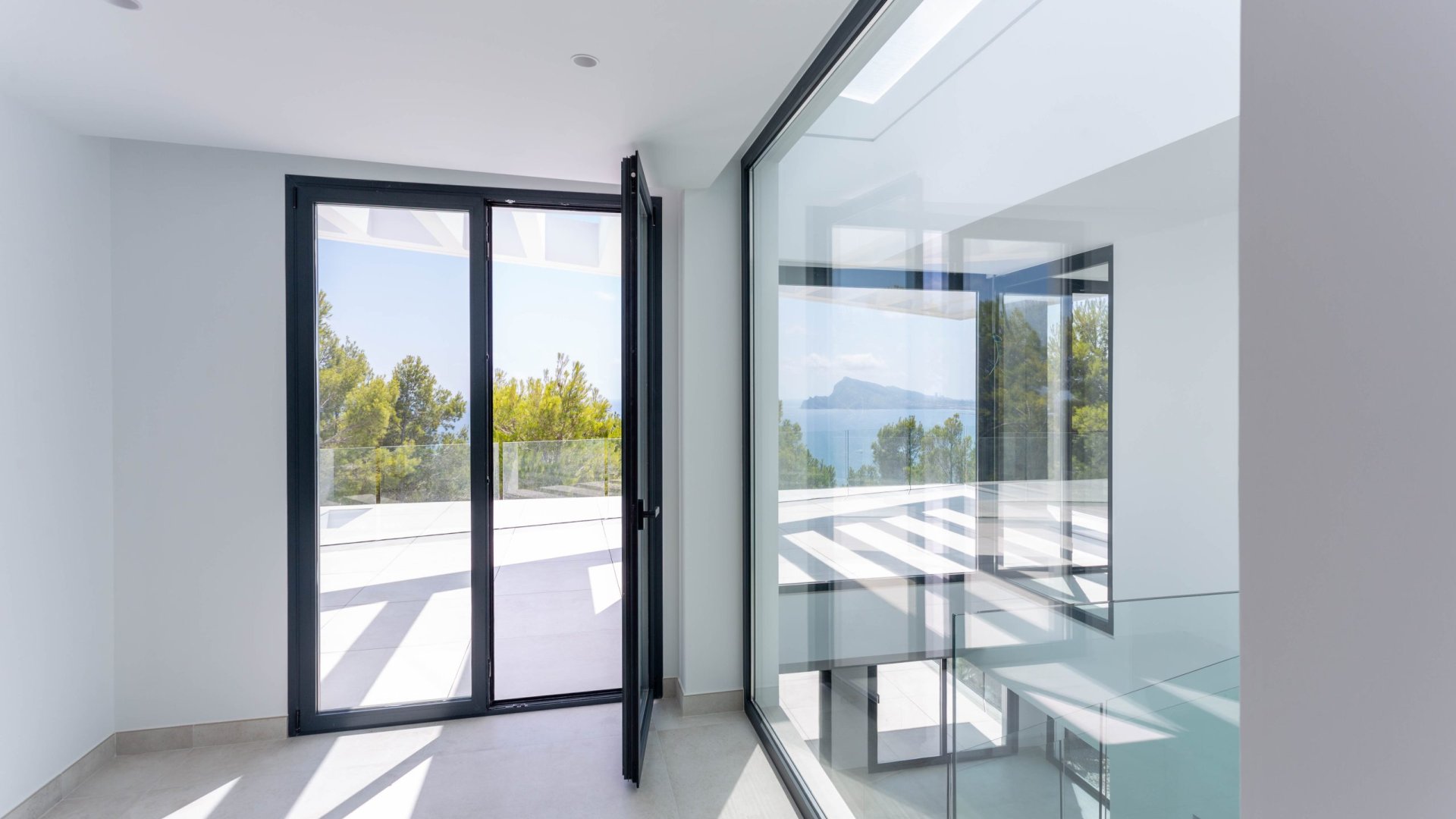 Obra nueva - Chalets -
Altea