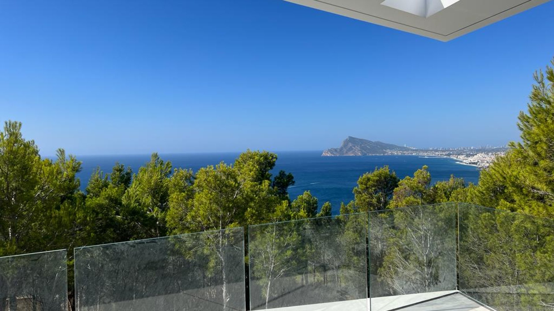 Obra nueva - Chalets -
Altea
