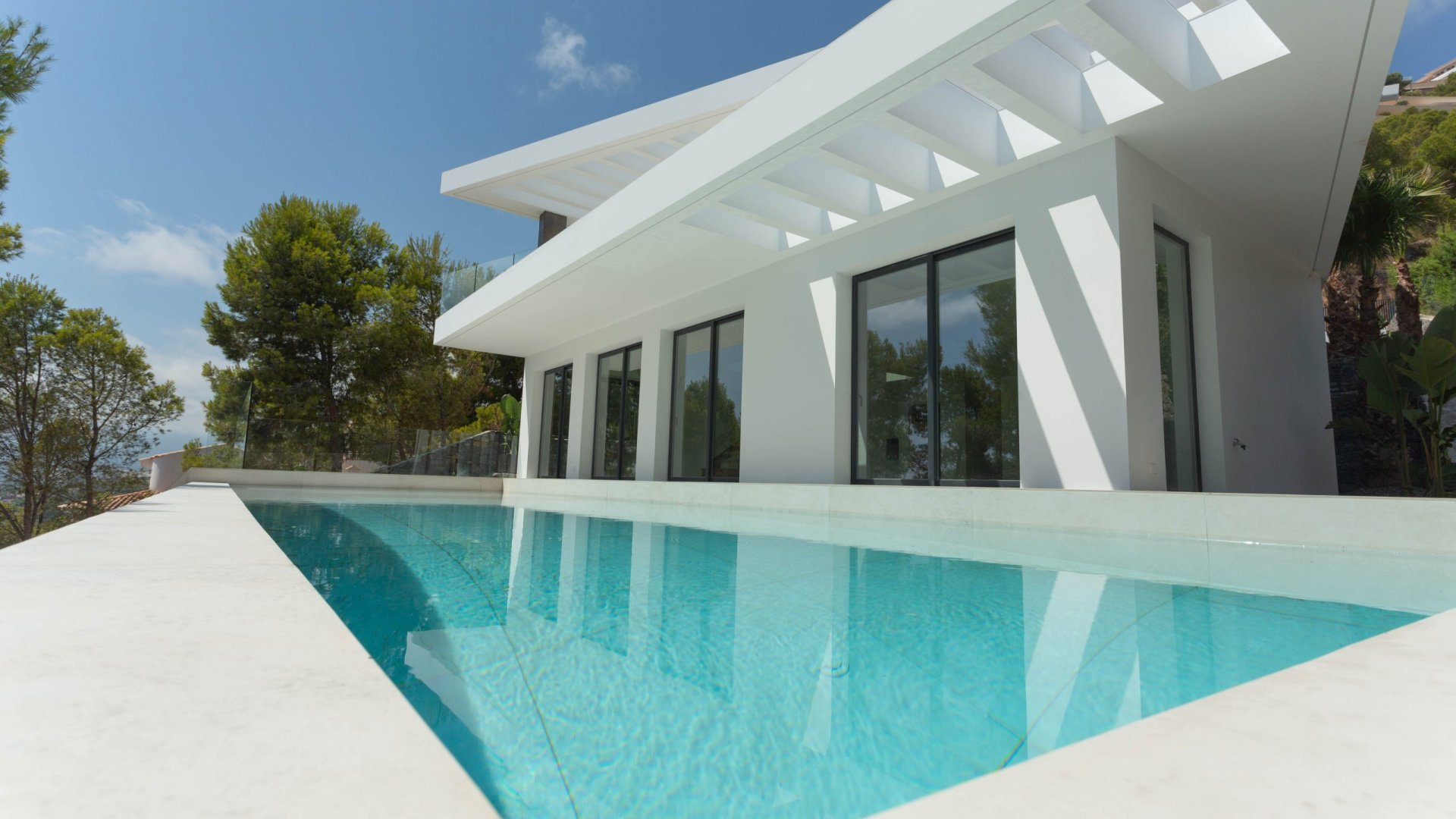 Obra nueva - Chalets -
Altea