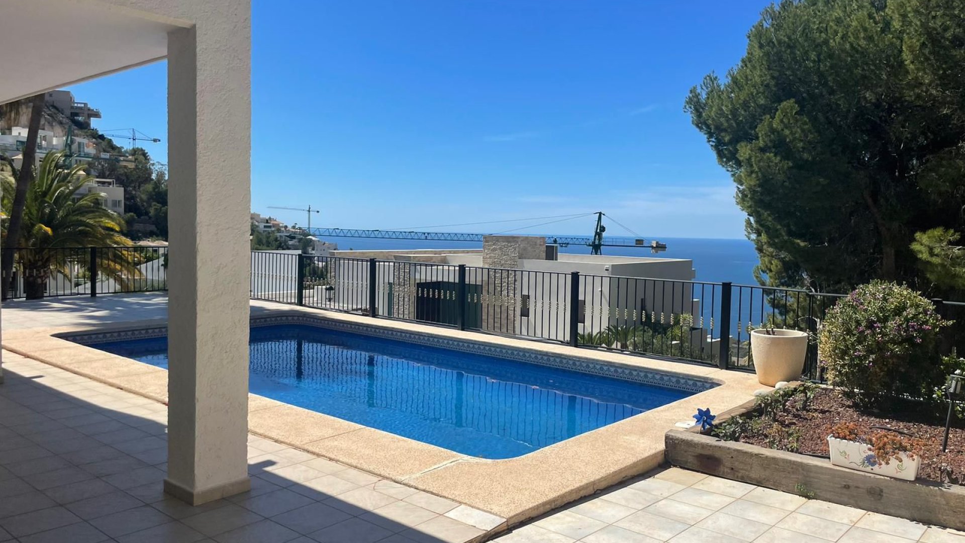 Obra nueva - Chalets -
Altea