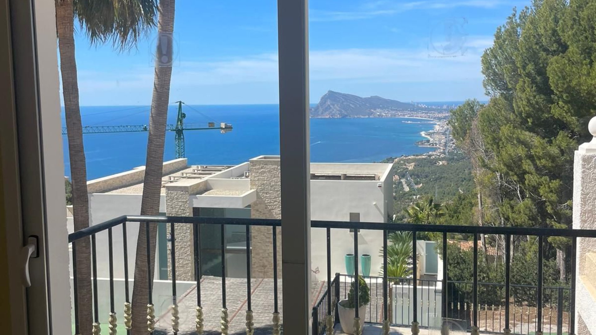 Obra nueva - Chalets -
Altea