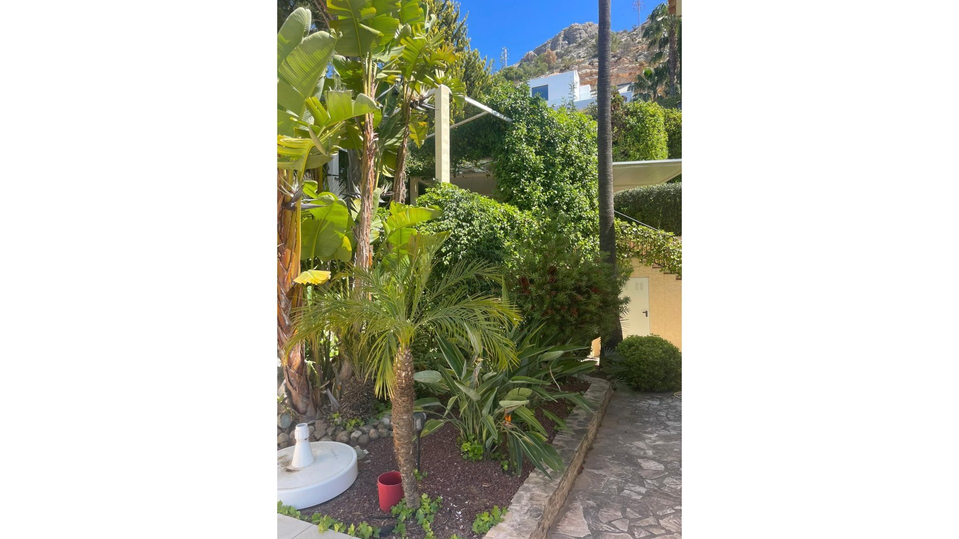 Obra nueva - Chalets -
Altea