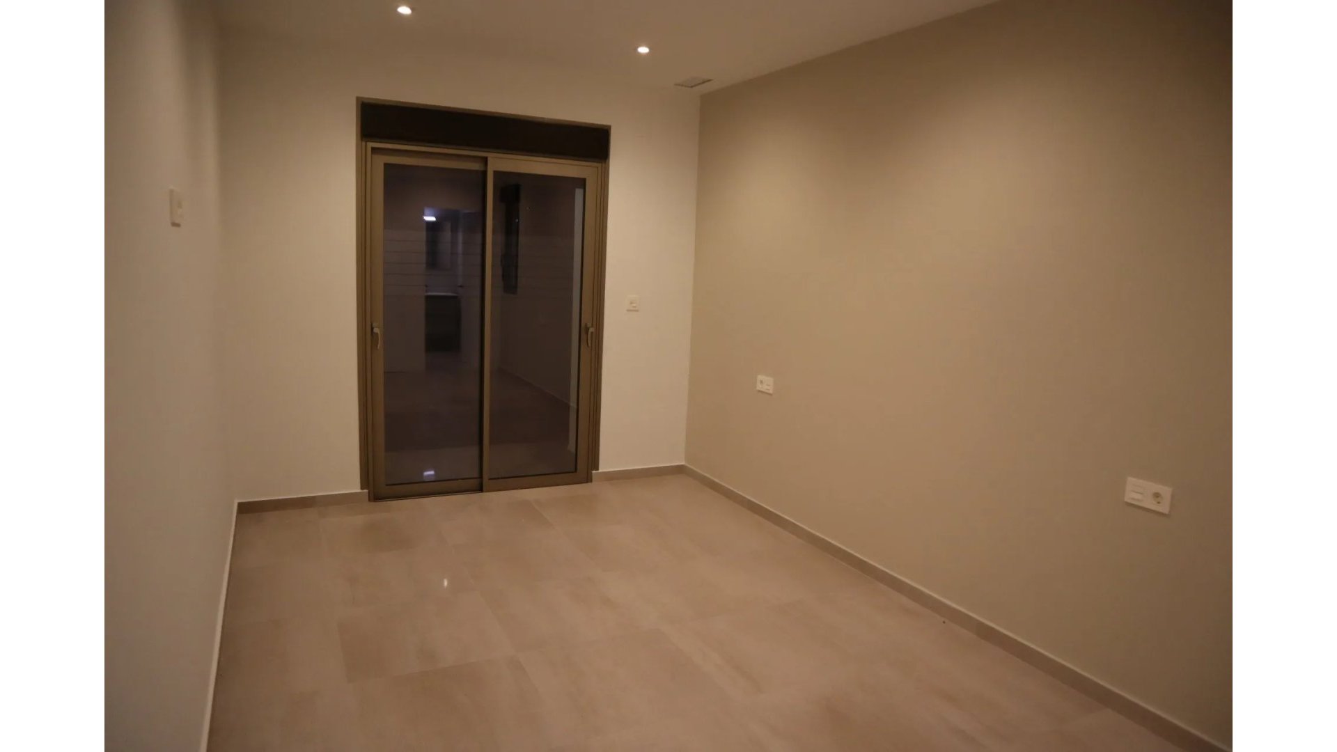 Obra nueva - Chalets -
Aspe