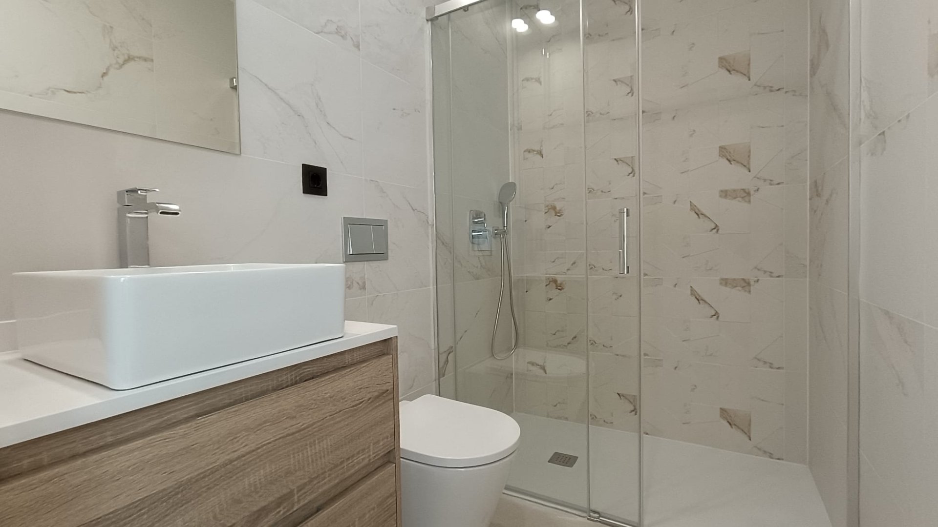 Obra nueva - Chalets -
Benijofar